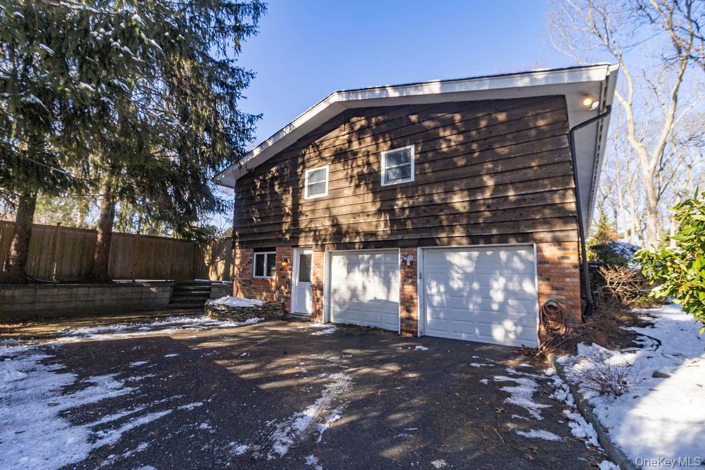 #6 photo, 14 Hills Park Lane, Smithtown , NY 11787