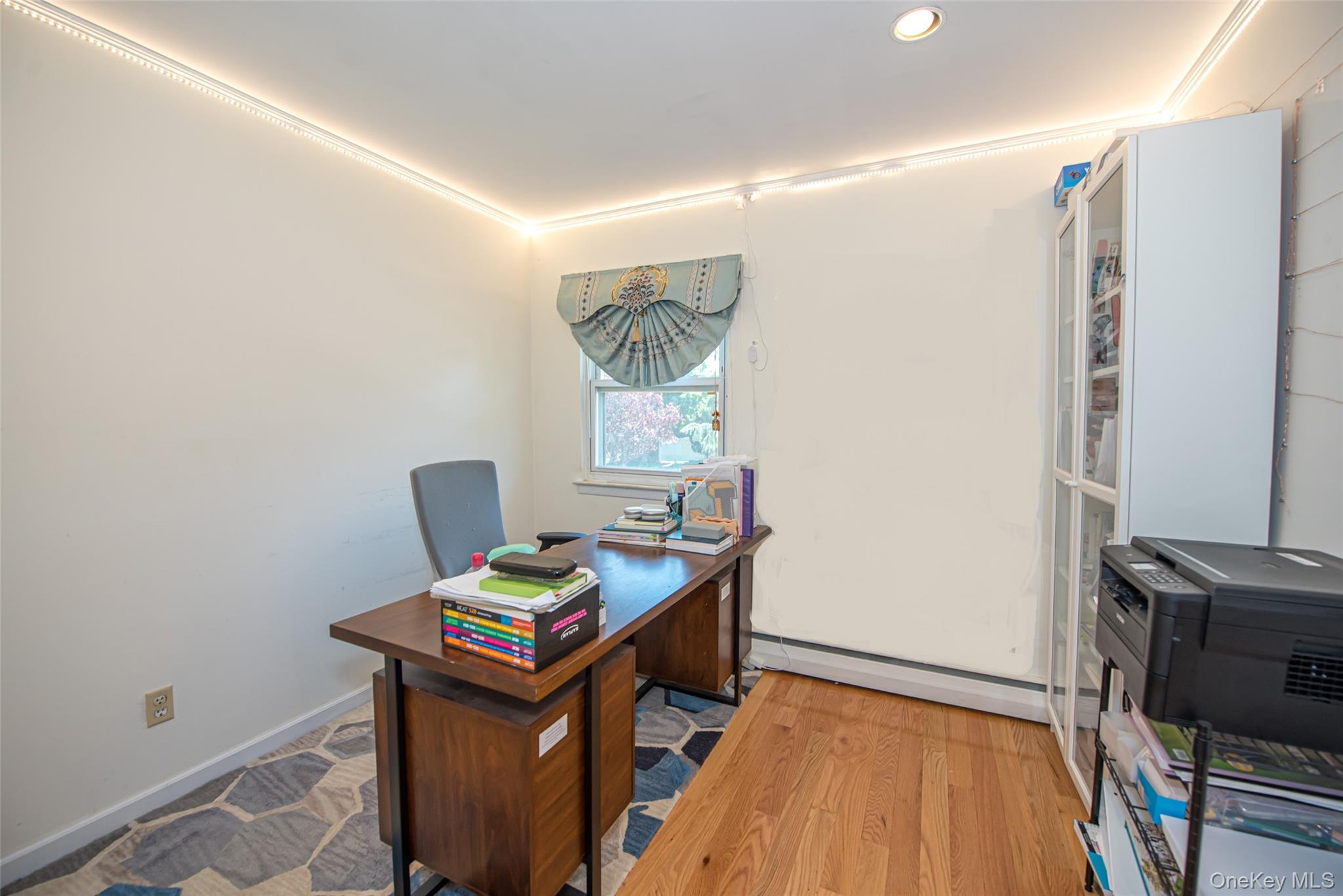 #12 photo, 36 Middle Lane, Jericho , NY 11753