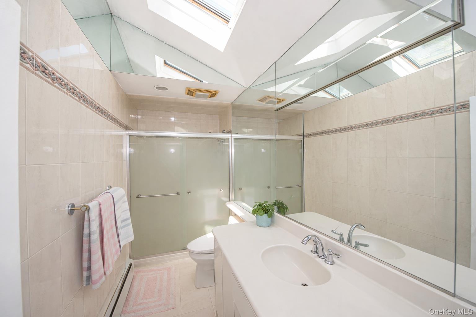 #15 photo, 36 Middle Lane, Jericho , NY 11753