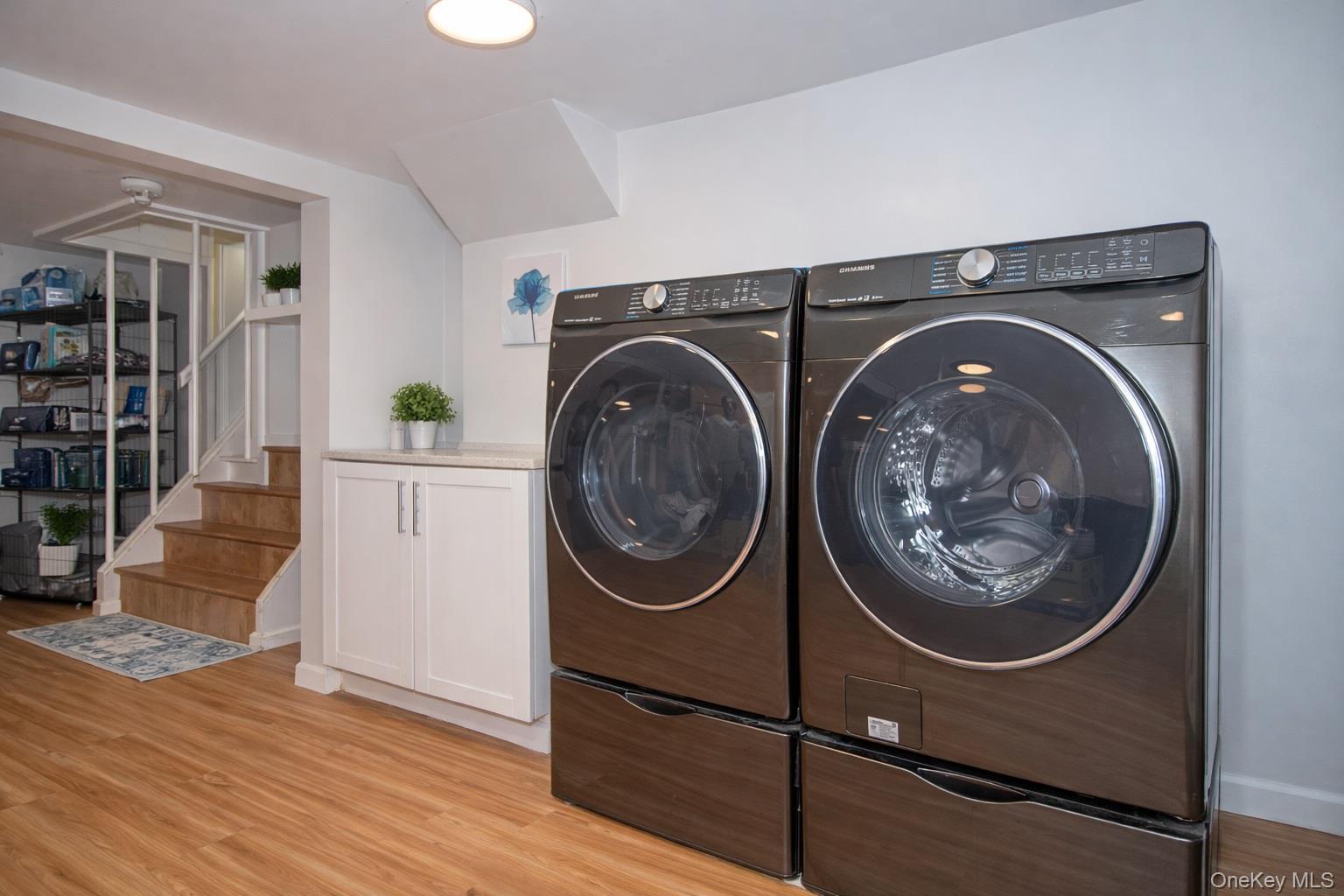 #17 photo, 36 Middle Lane, Jericho , NY 11753