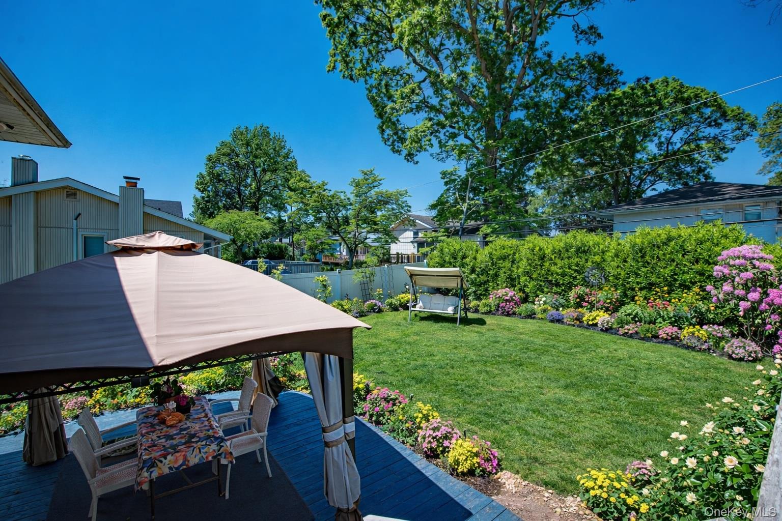 #19 photo, 36 Middle Lane, Jericho , NY 11753