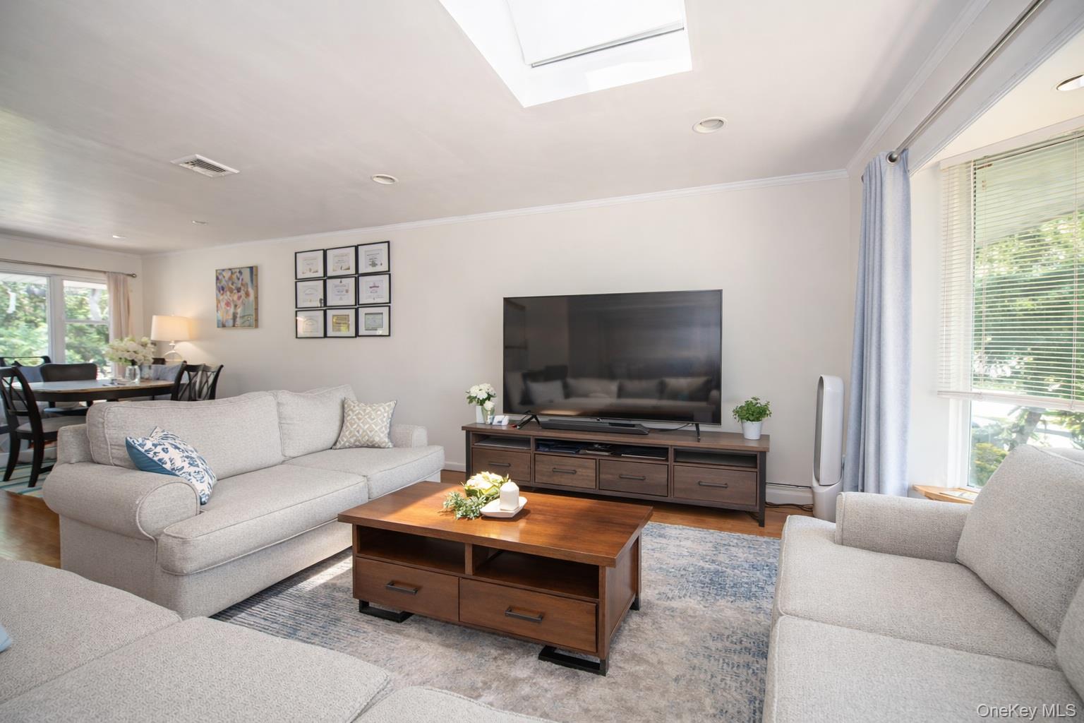 #2 photo, 36 Middle Lane, Jericho , NY 11753