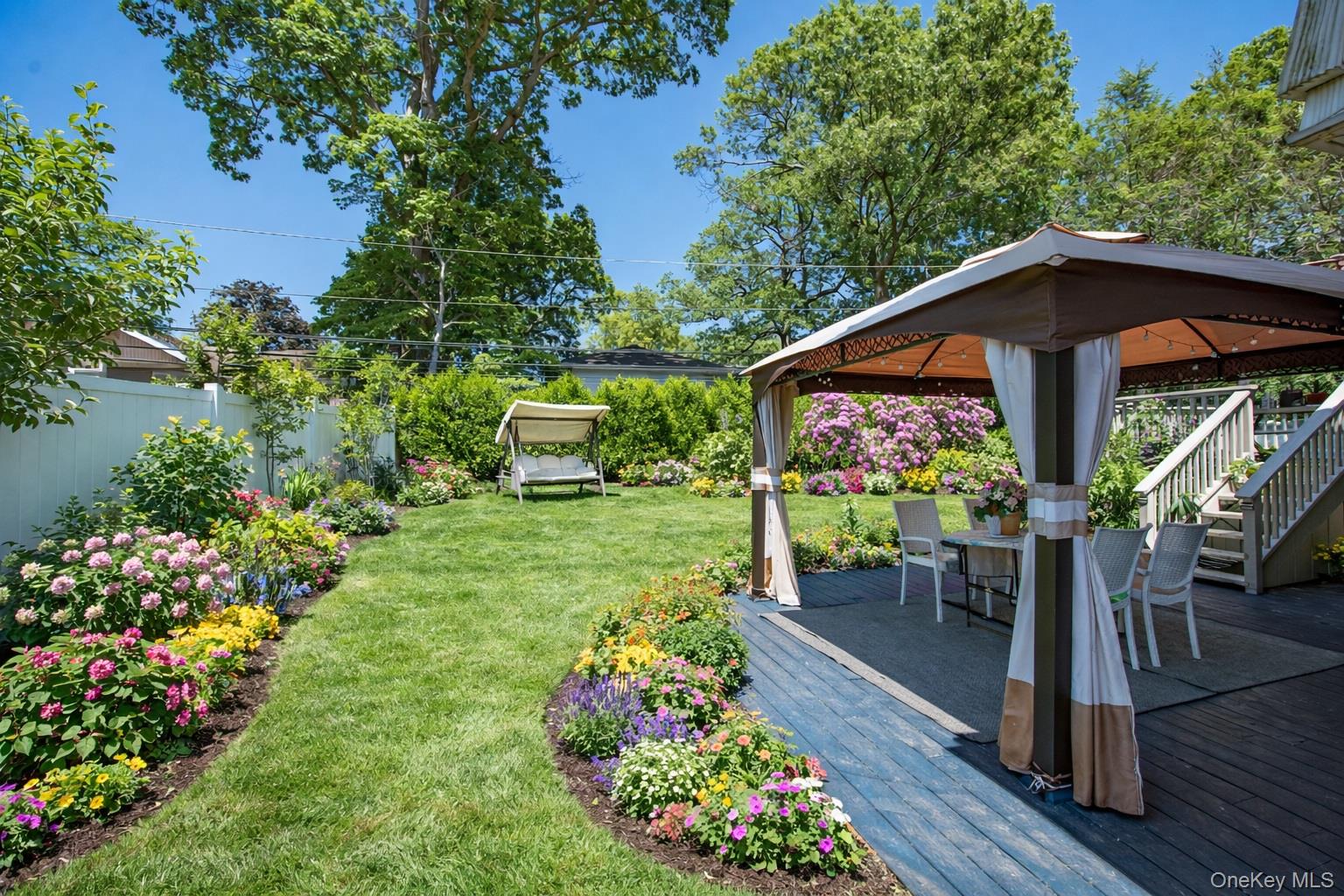 #20 photo, 36 Middle Lane, Jericho , NY 11753