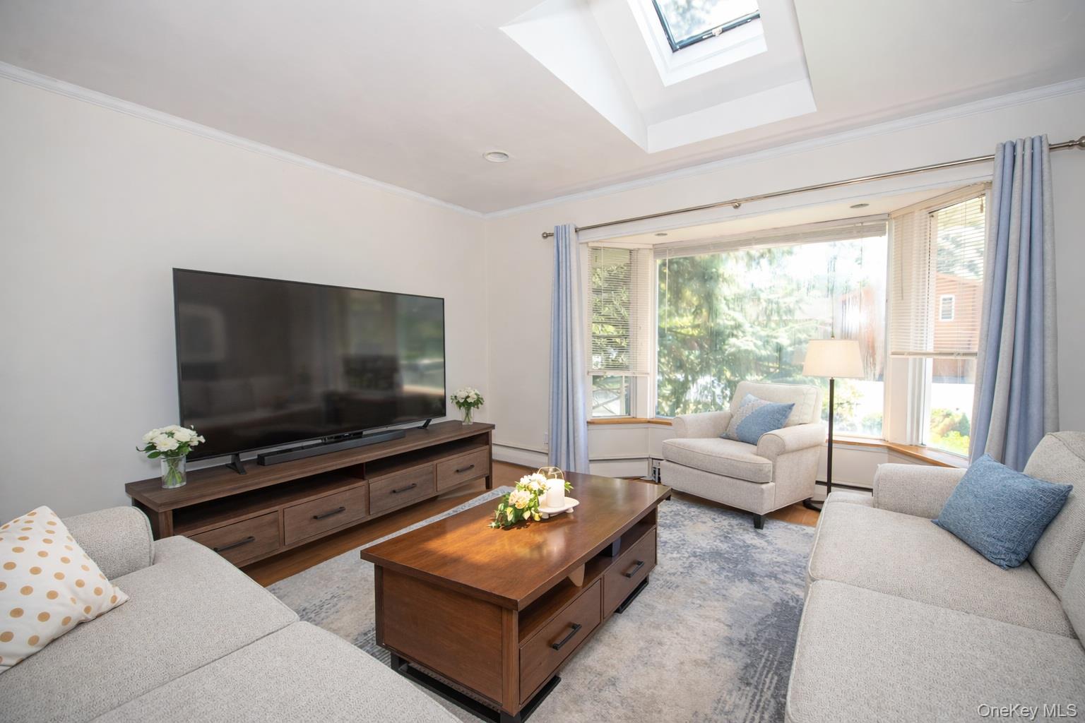 #3 photo, 36 Middle Lane, Jericho , NY 11753