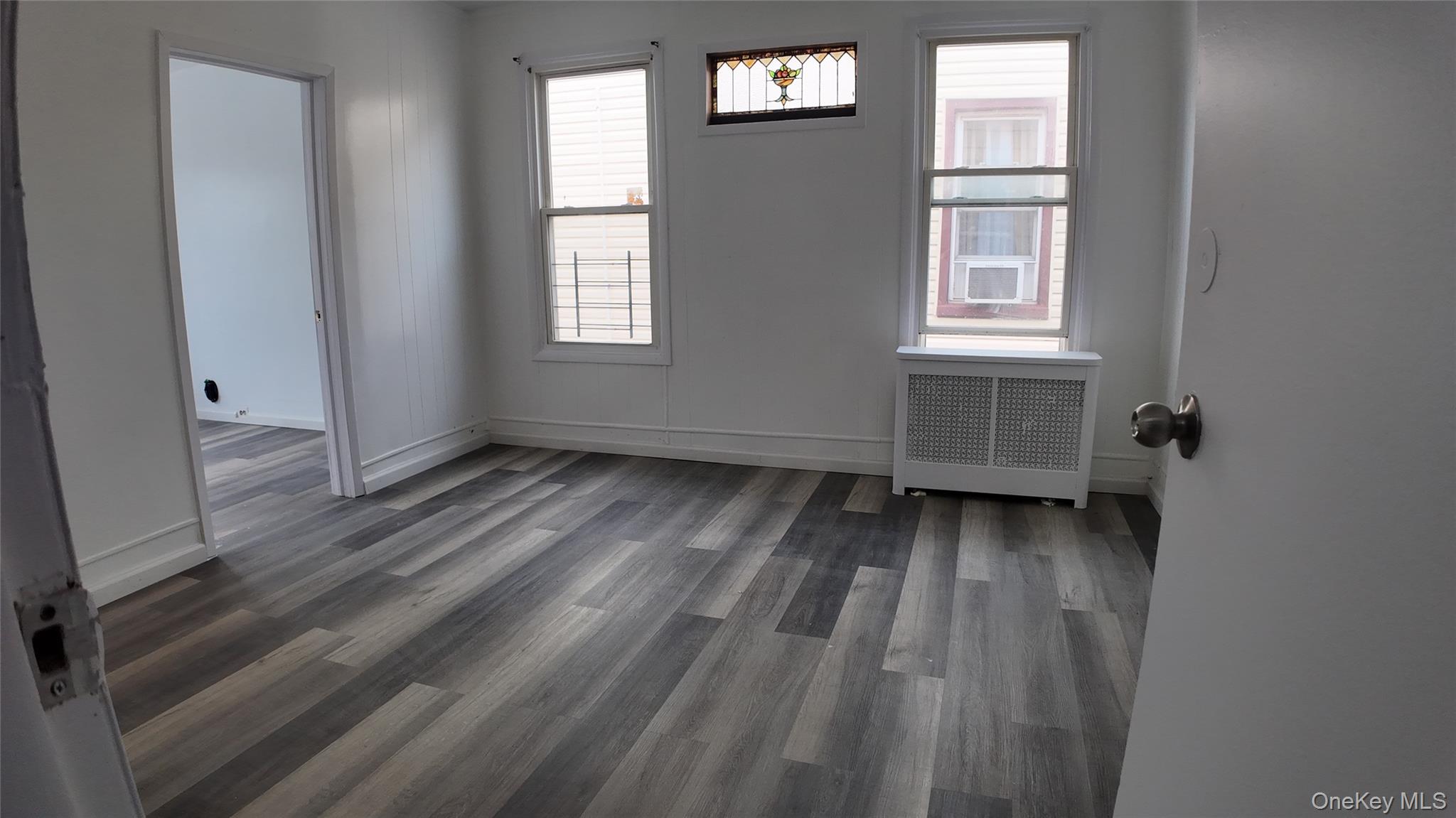 #3 photo, 10716 112th Street, Richmond Hill S. , NY 11419