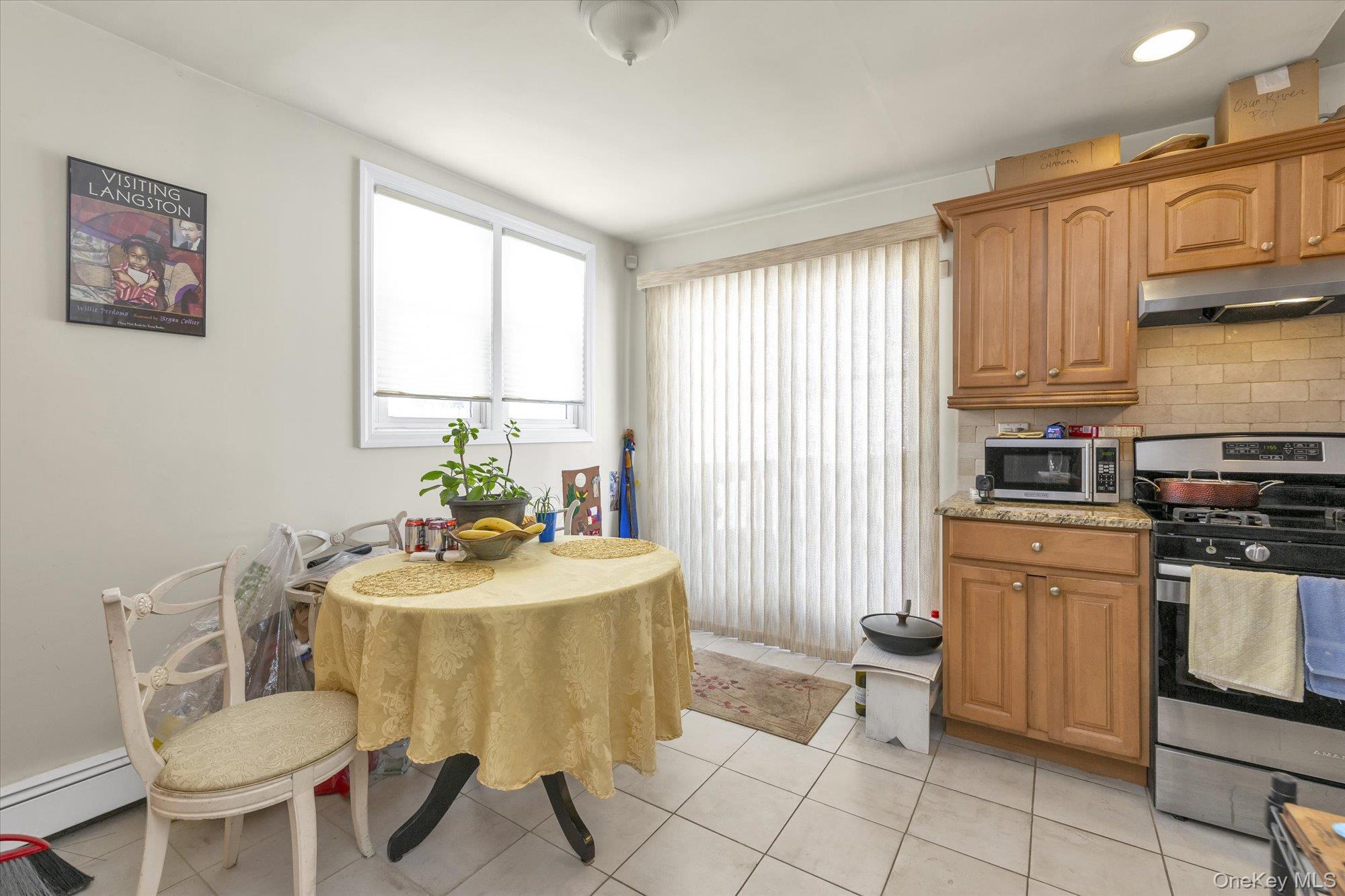 #10 photo, 88 Spruce Lane, ناسو Valley Stream , NY 11581