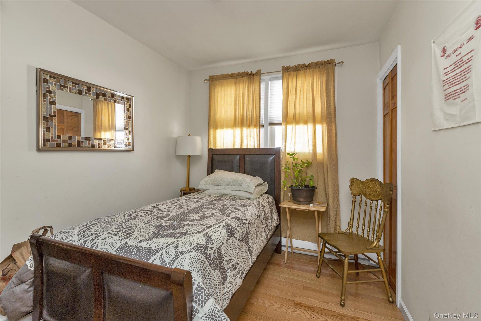 #12 photo, 88 Spruce Lane, ناسو Valley Stream , NY 11581