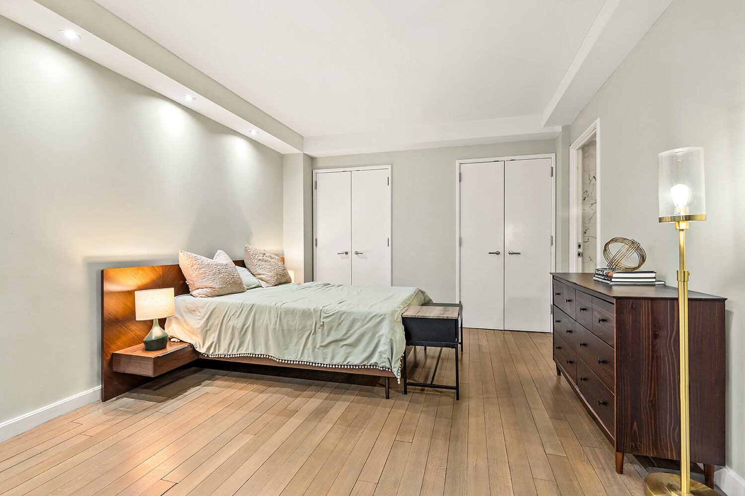 #5 photo, 100 W 58TH Street, मैनहटन Central Park South , NY 10019