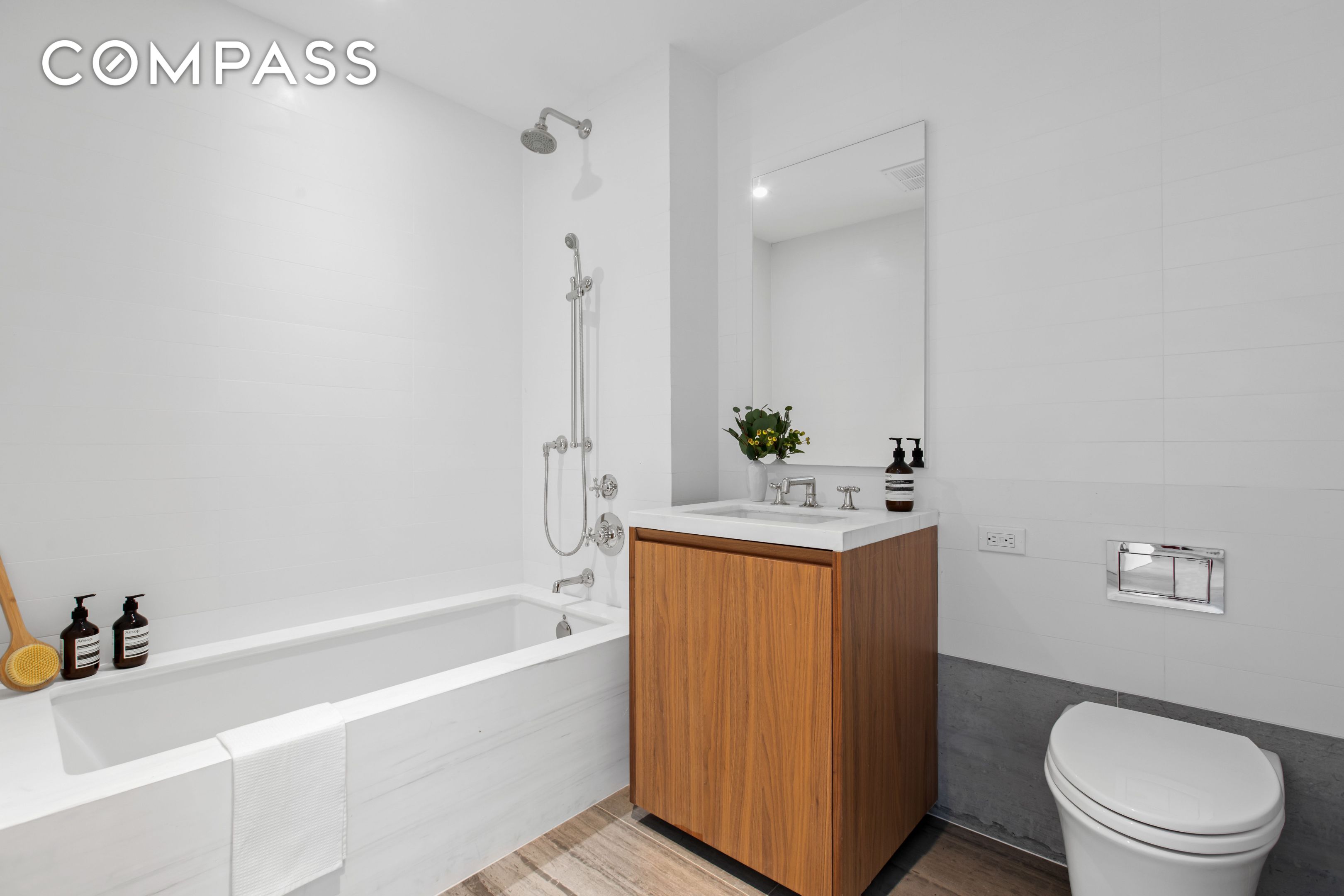 #11 photo, 165 Chrystie Street, Lower East Side , NY 10002