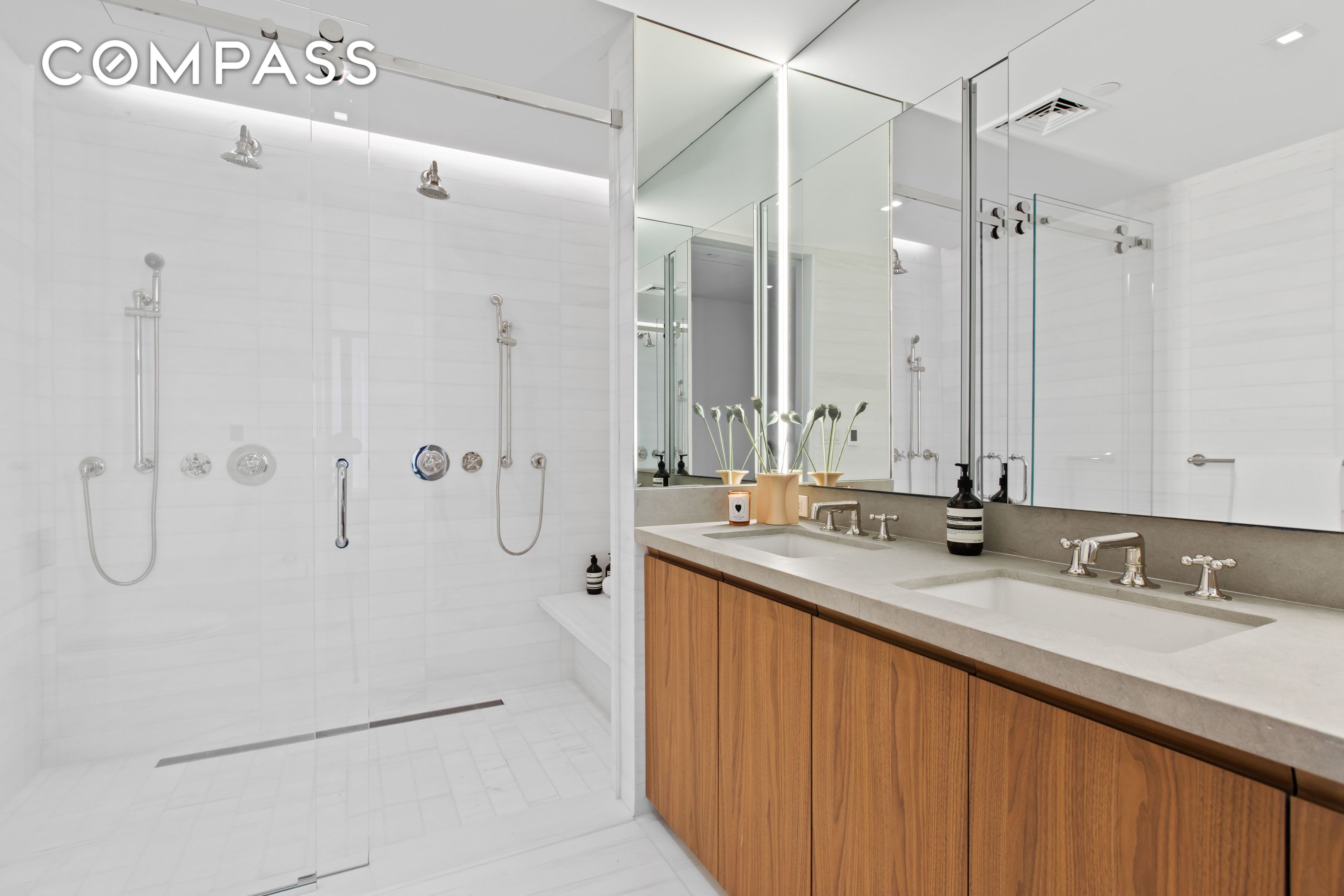 #9 photo, 165 Chrystie Street, Lower East Side , NY 10002