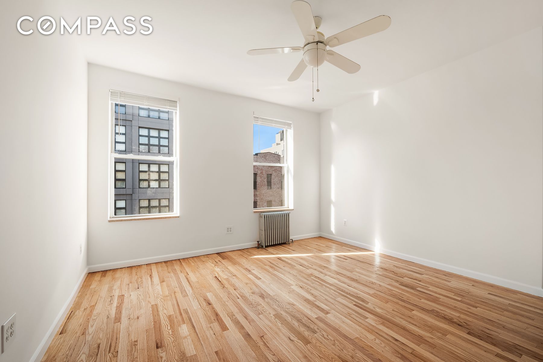 #1 photo, 590 Manhattan Avenue, Greenpoint , NY 11222