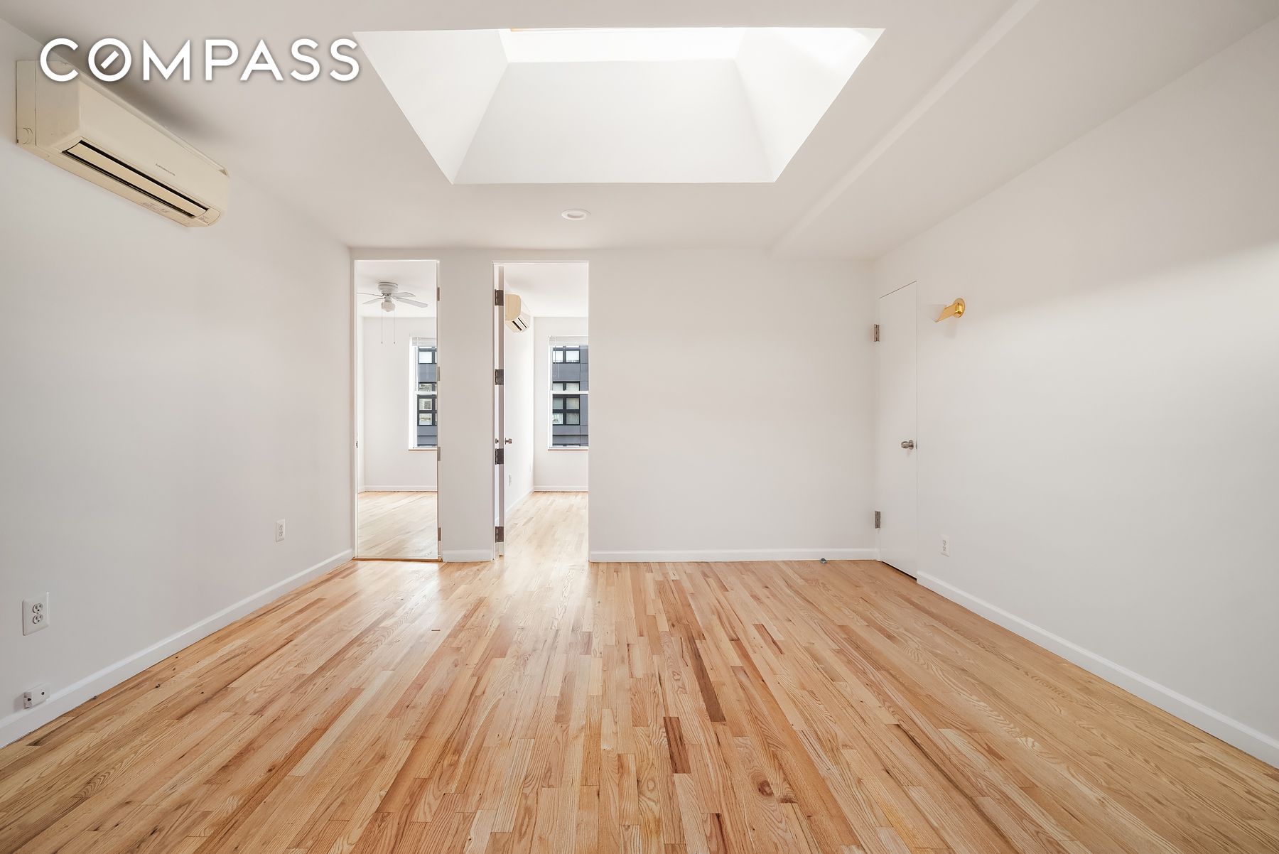 #2 photo, 590 Manhattan Avenue, Greenpoint , NY 11222