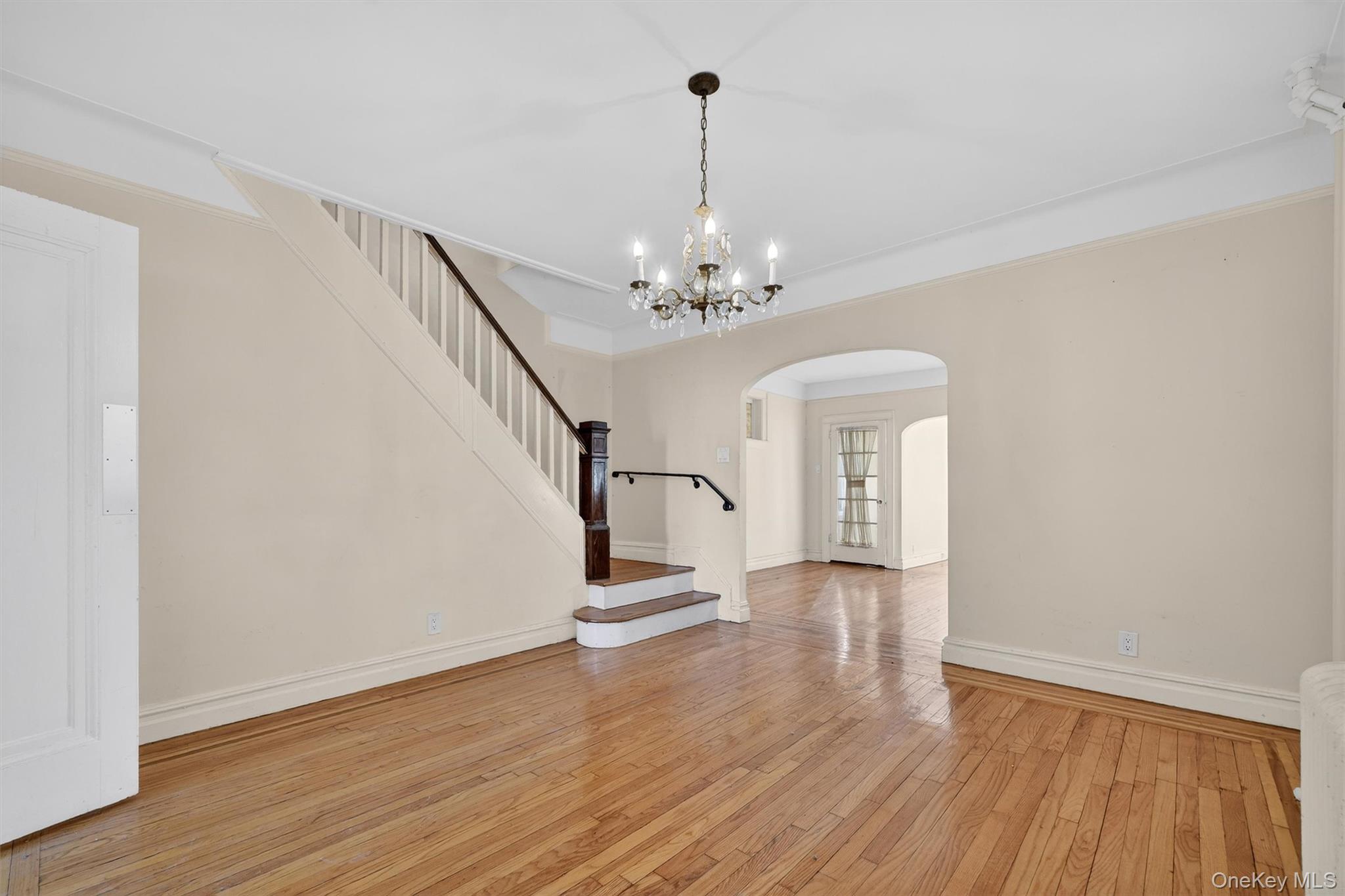 #18 photo, 1850 Hone Avenue, Bronx , NY 10461