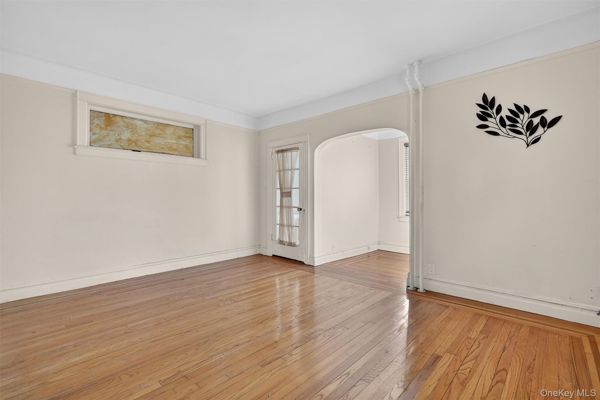 #9 photo, 1850 Hone Avenue, Bronx , NY 10461