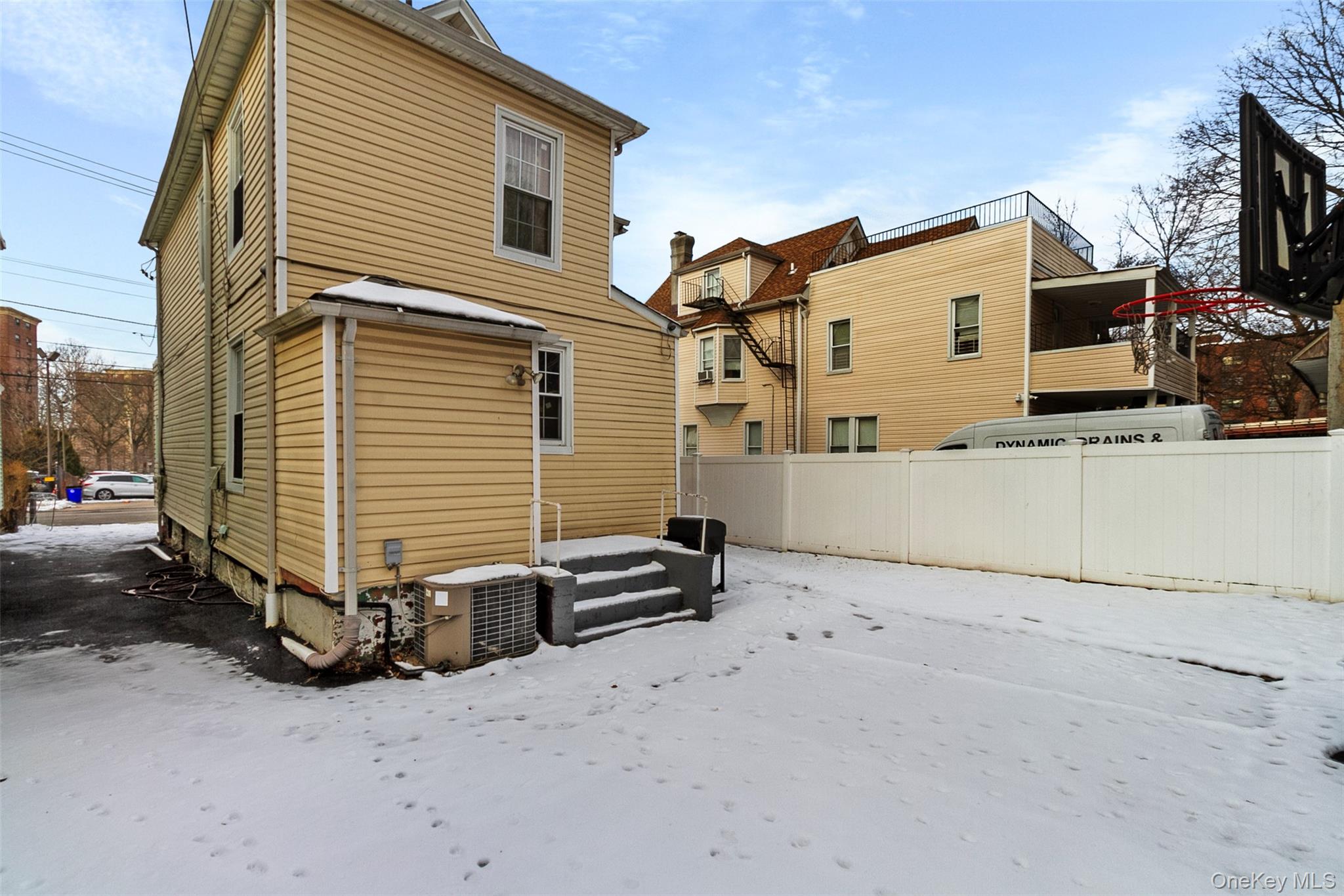 #4 photo, 219 S Sixth Avenue, Mount Vernon , NY 10550