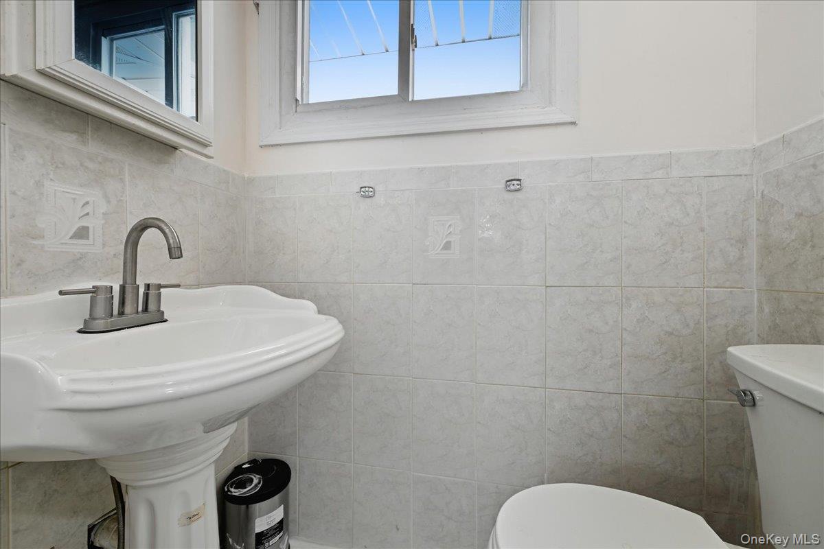 #18 photo, 5 Plum Tree Lane, Commack , NY 11725