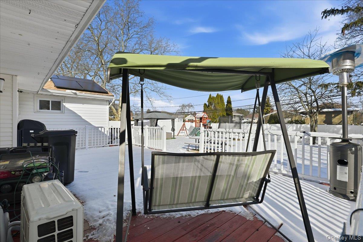 #19 photo, 5 Plum Tree Lane, Commack , NY 11725