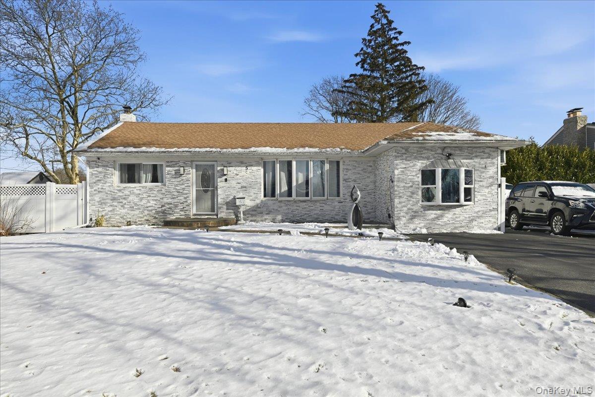 #2 photo, 5 Plum Tree Lane, Commack , NY 11725