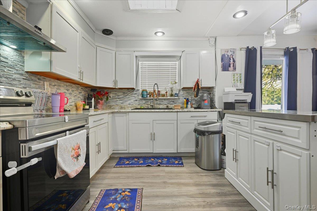 #9 photo, 5 Plum Tree Lane, Commack , NY 11725