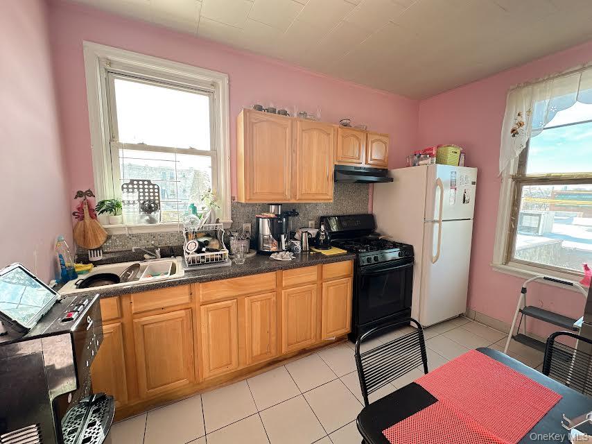 #9 photo, 2044 120th Street, College Point , NY 11356