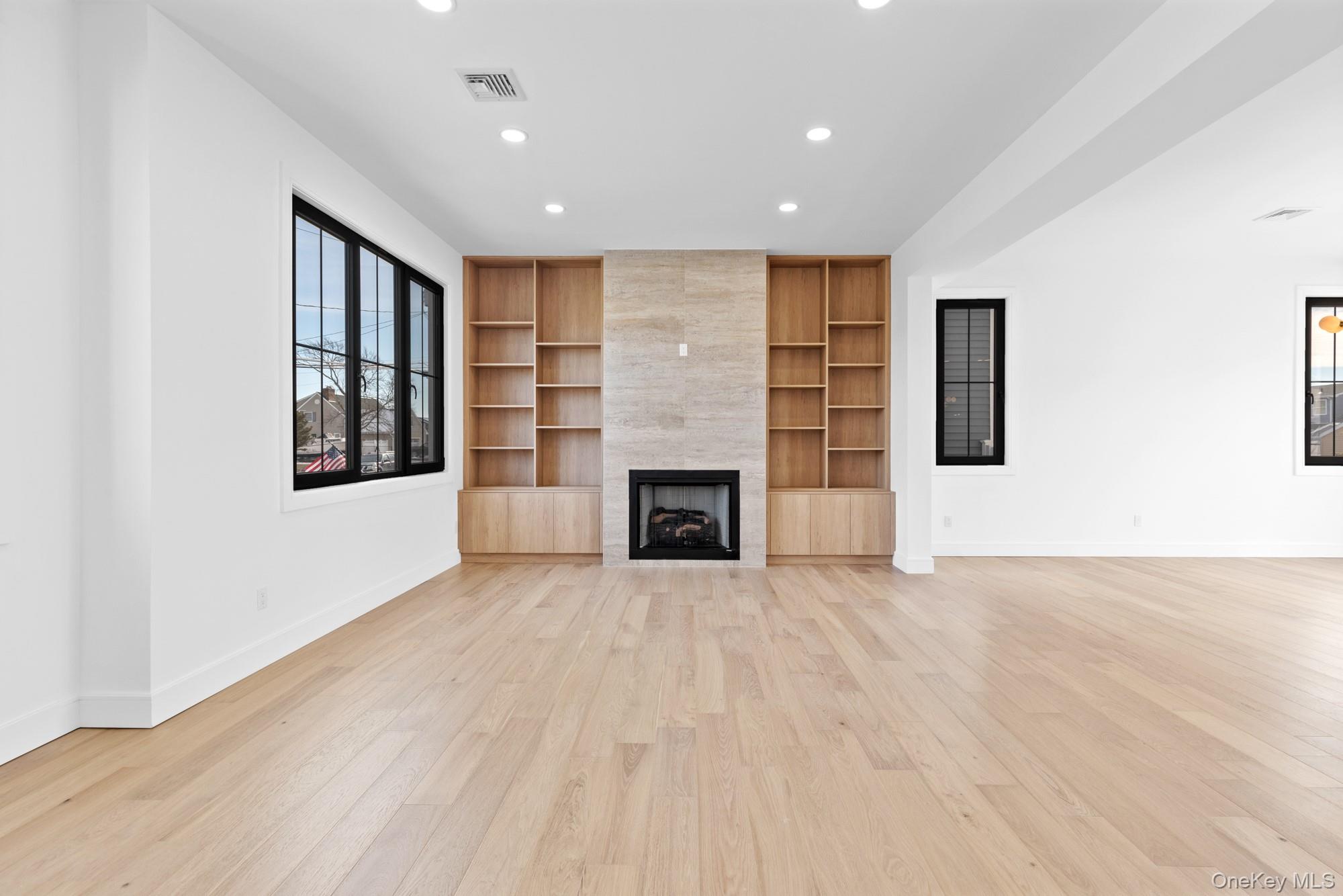 #8 photo, 24 Midway Street, Babylon , NY 11702