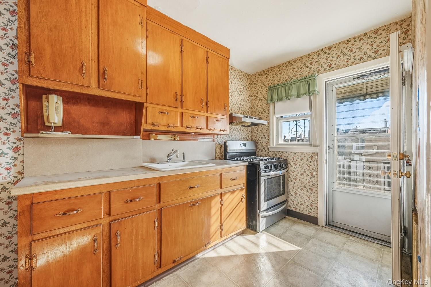 #7 photo, 20-13 26th Street, Astoria , NY 11105