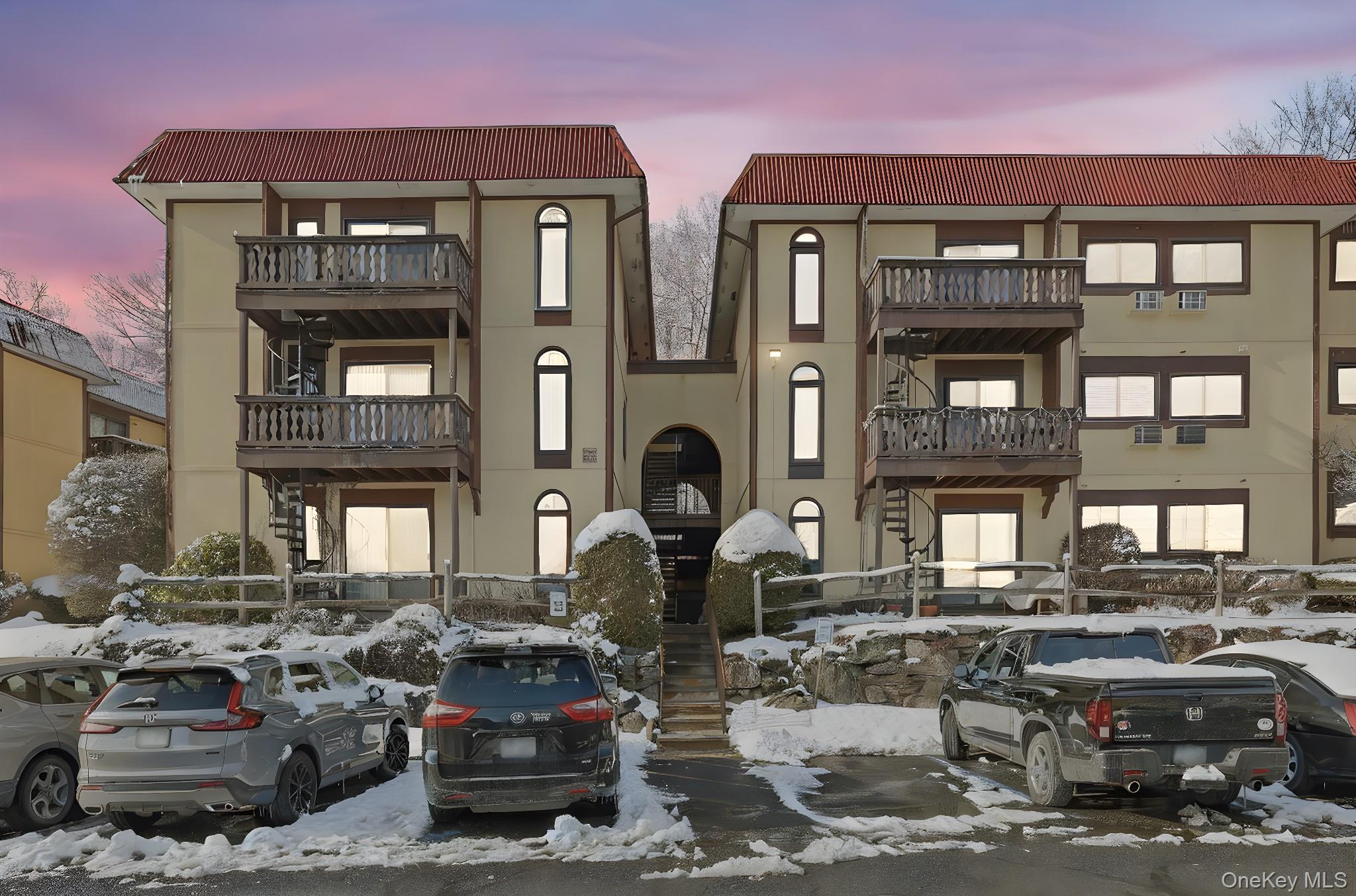 #15 photo, 18 Granada Crescent, White Plains , NY 10603