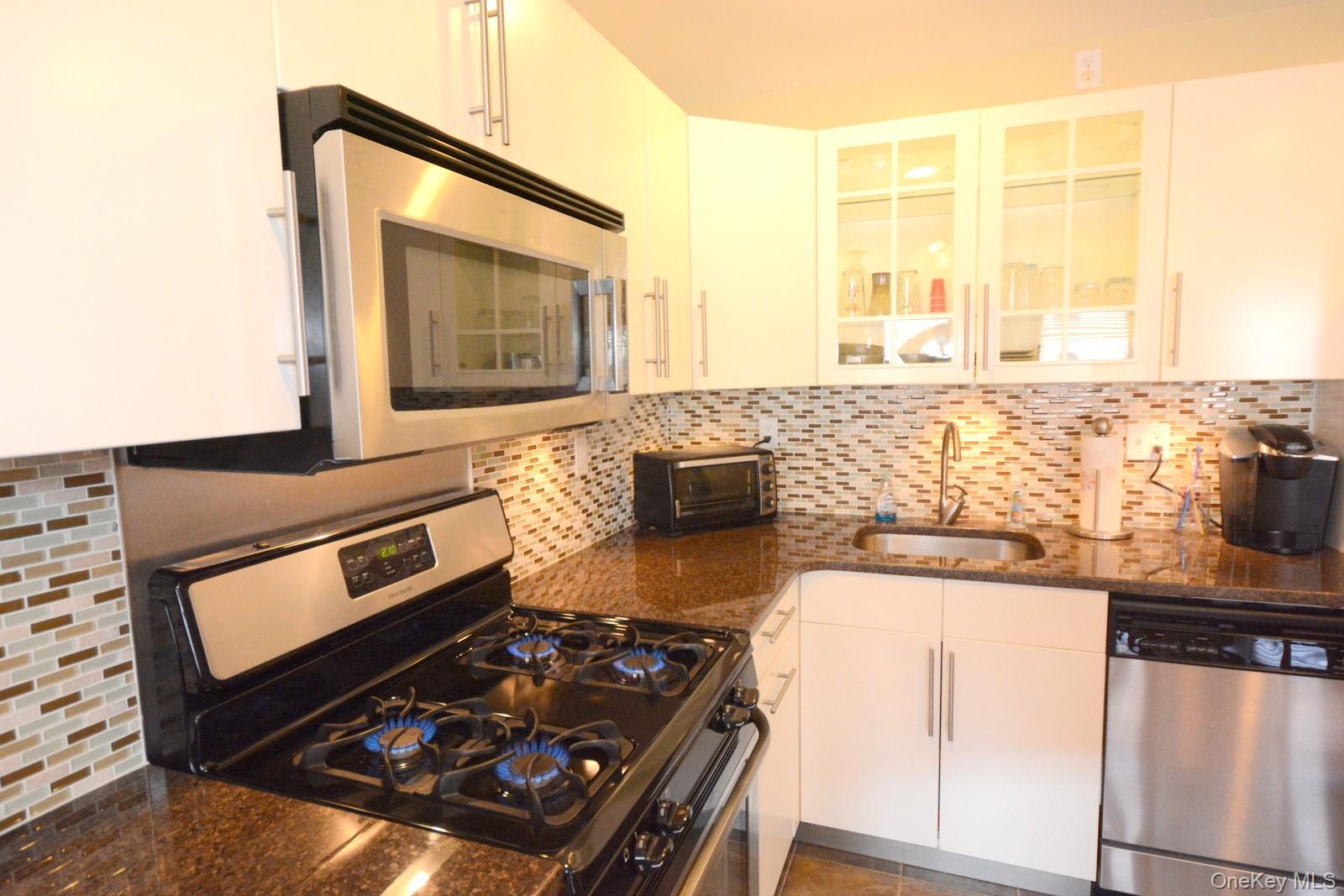 #10 photo, 330 Main Street, Poughkeepsie , NY 12601