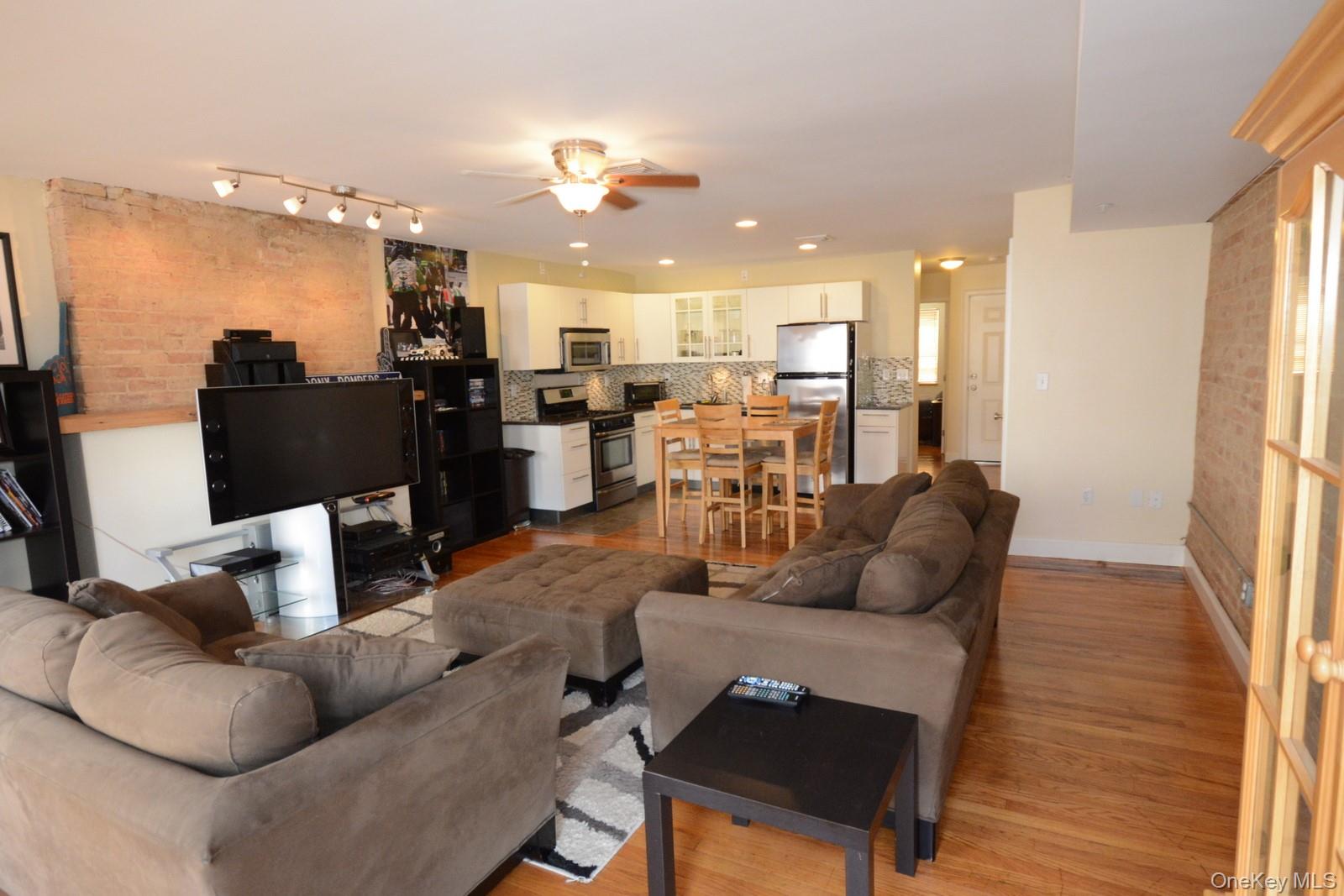 #9 photo, 330 Main Street, Poughkeepsie , NY 12601