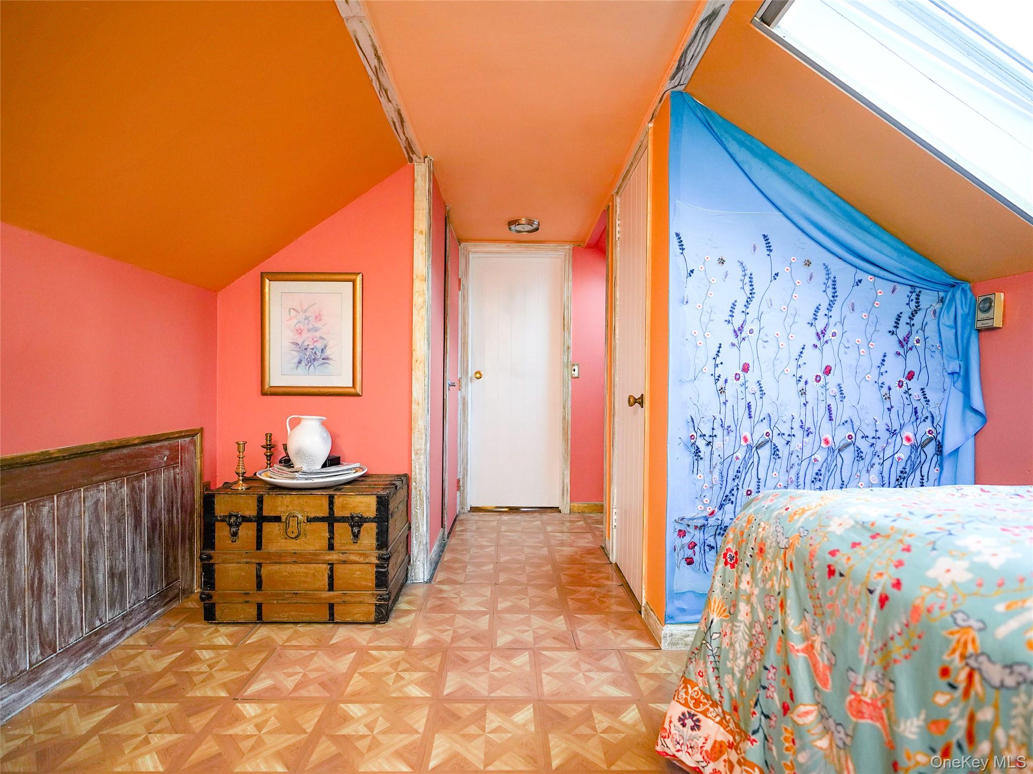 #15 photo, 37 Centre Street, 브롱크스 Bronx , NY 10464