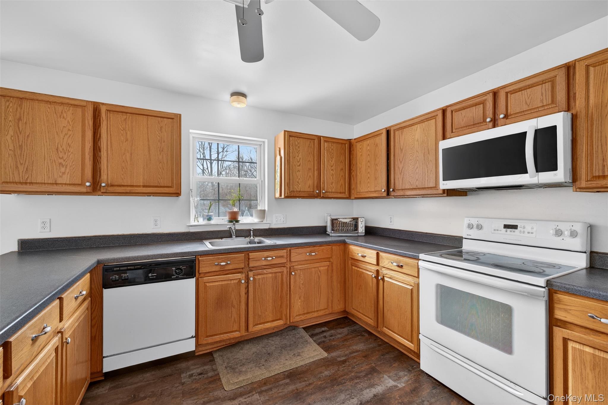 #16 photo, 6 Jill Marie Circle, Wallkill , NY 12589