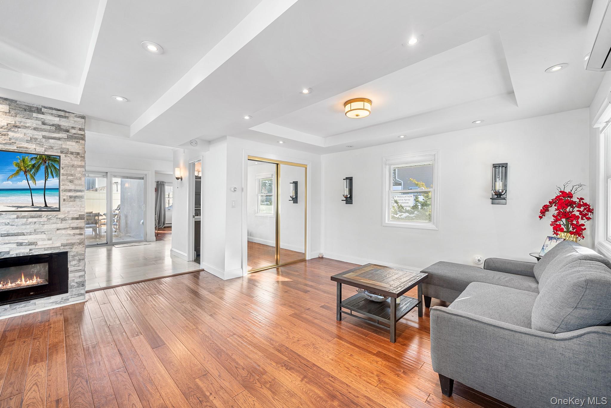 #12 photo, 36 Brian Street, New Hyde Park , NY 11040