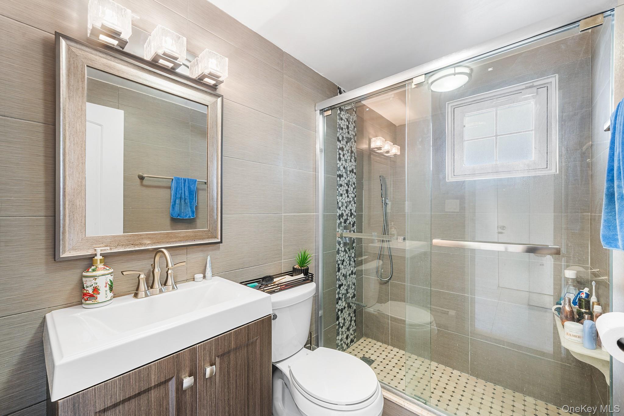 #15 photo, 36 Brian Street, New Hyde Park , NY 11040