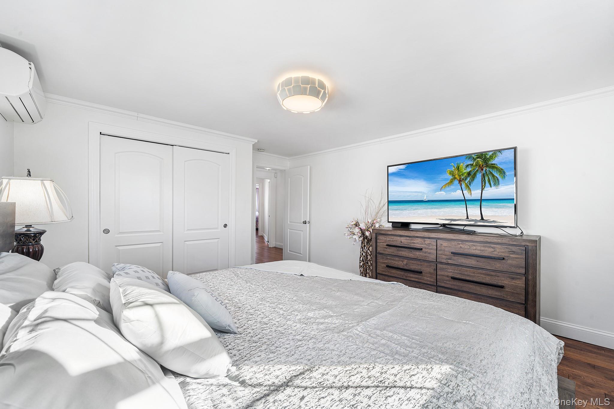 #17 photo, 36 Brian Street, New Hyde Park , NY 11040