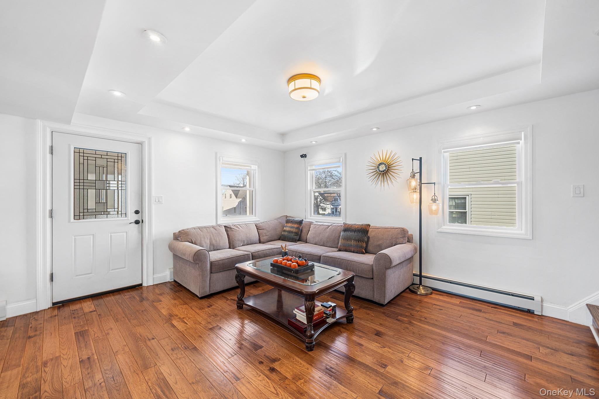 #8 photo, 36 Brian Street, New Hyde Park , NY 11040