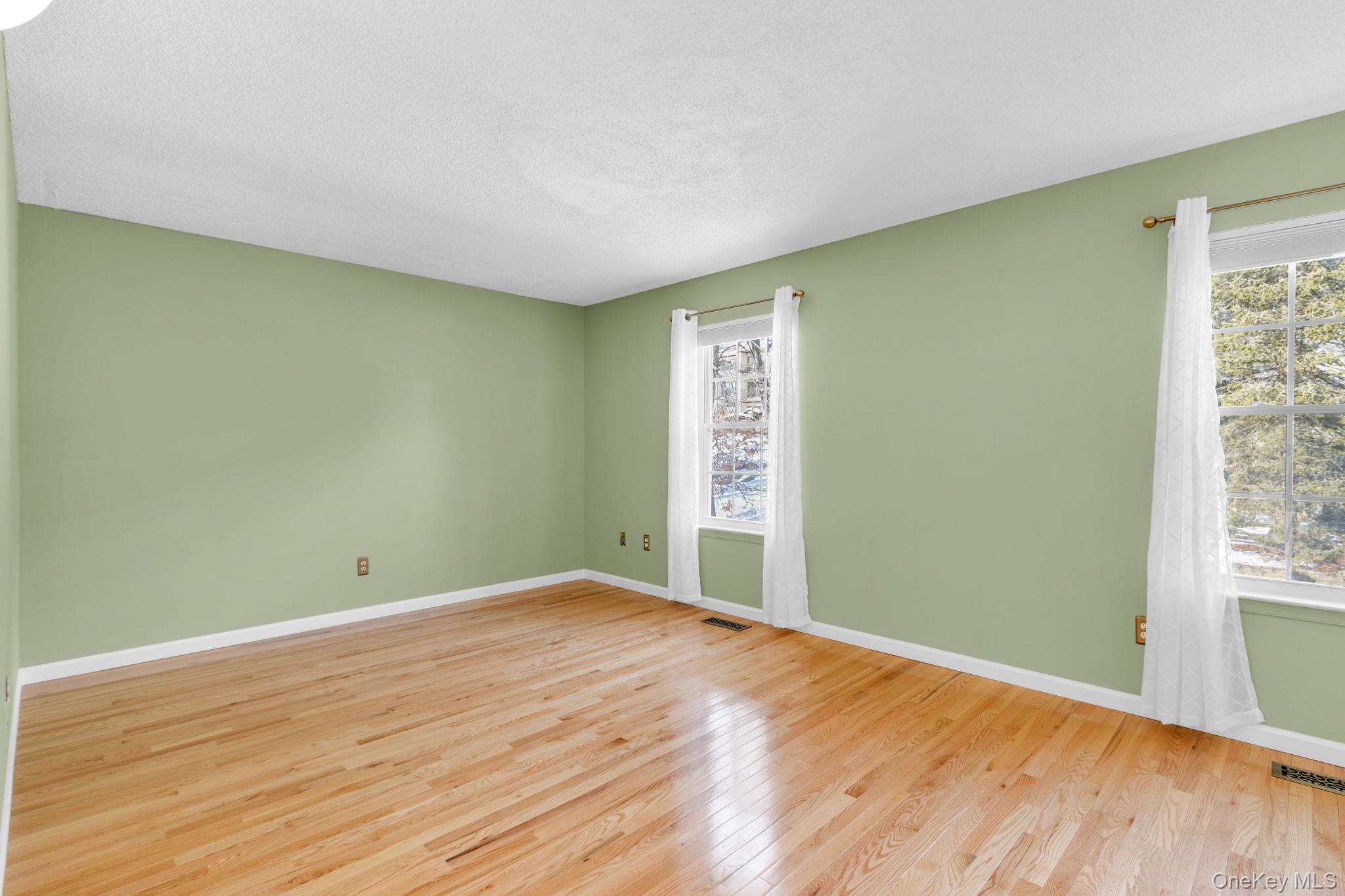 #20 photo, 8 Cumberland Court, Peekskill , NY 10566