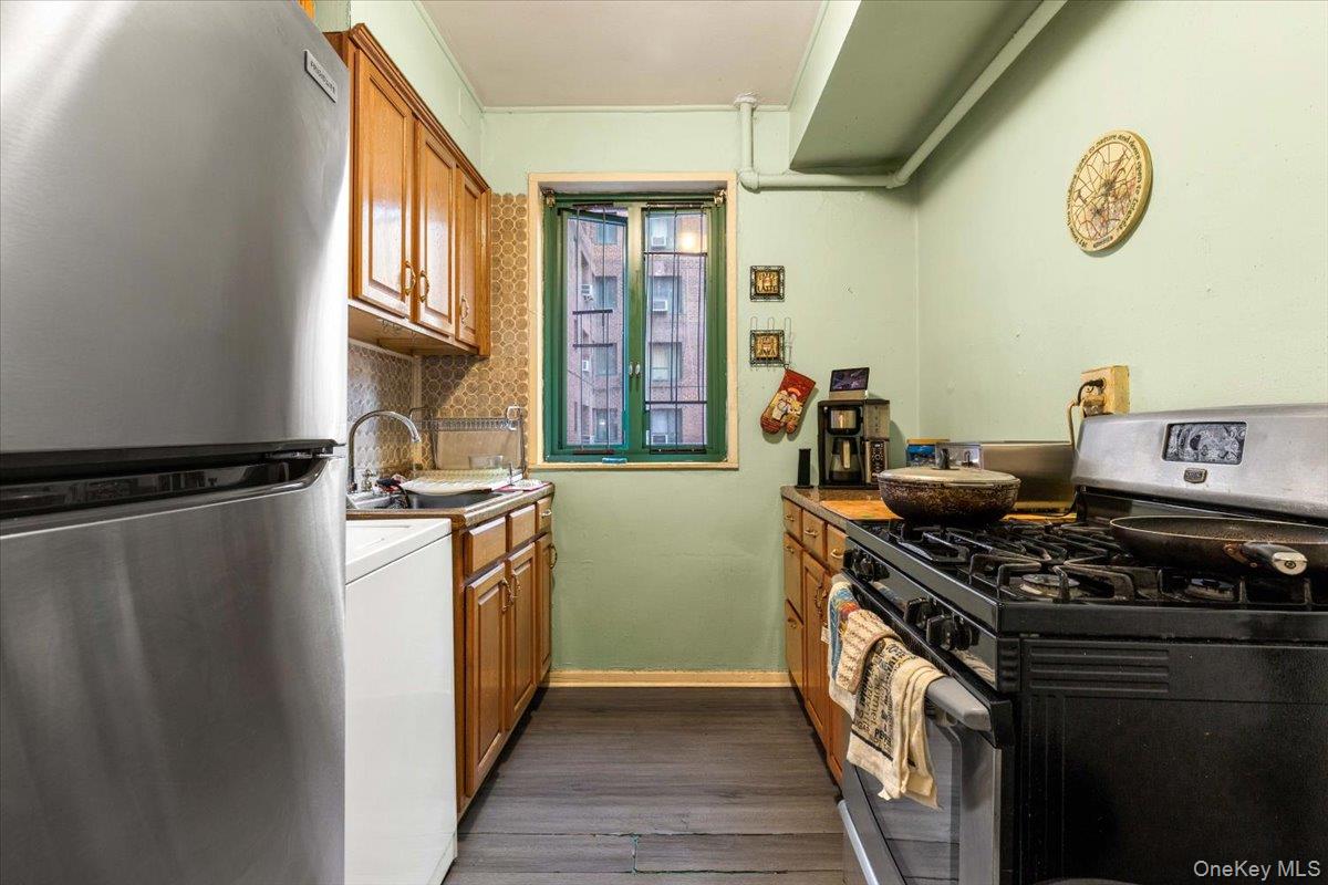 #6 photo, 1480 Parkchester Road, Bronx , NY 10462