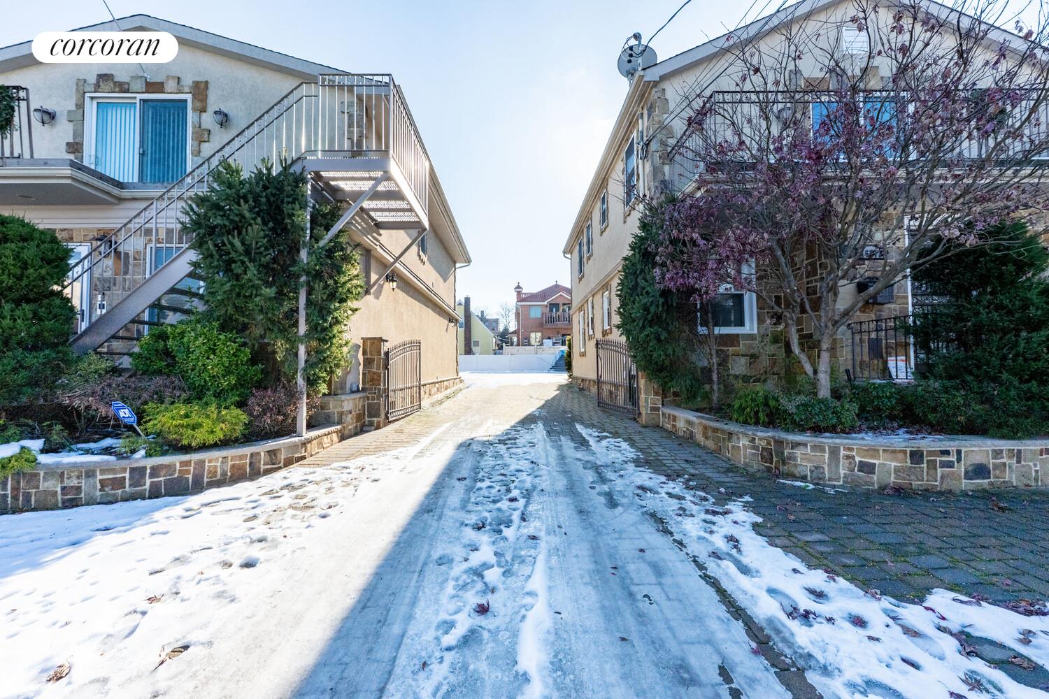 #16 photo, 162-12-20 77TH Road, Flushing , NY 11366