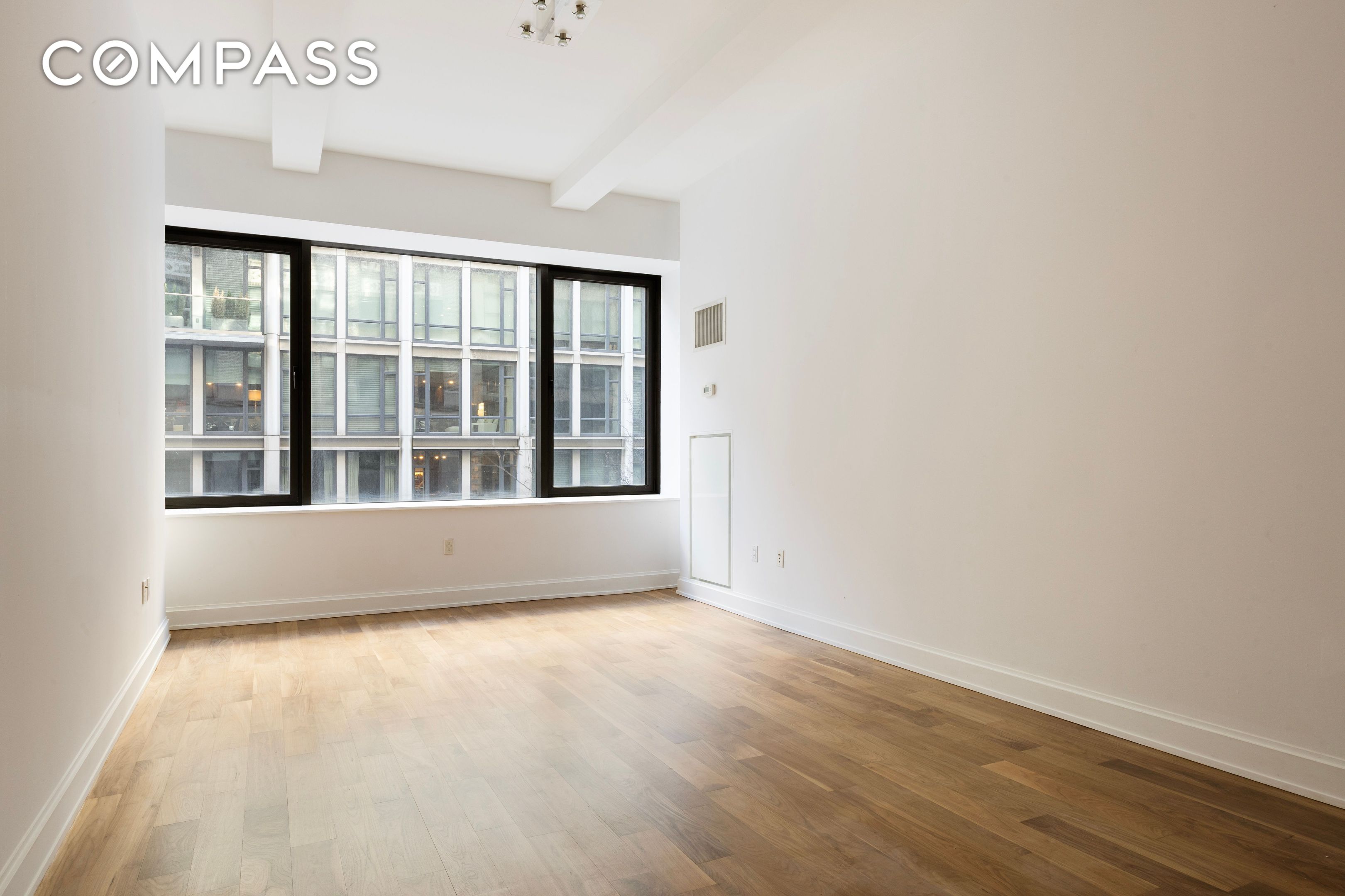 #1 photo, 140 W 22nd Street, Chelsea , NY 10011