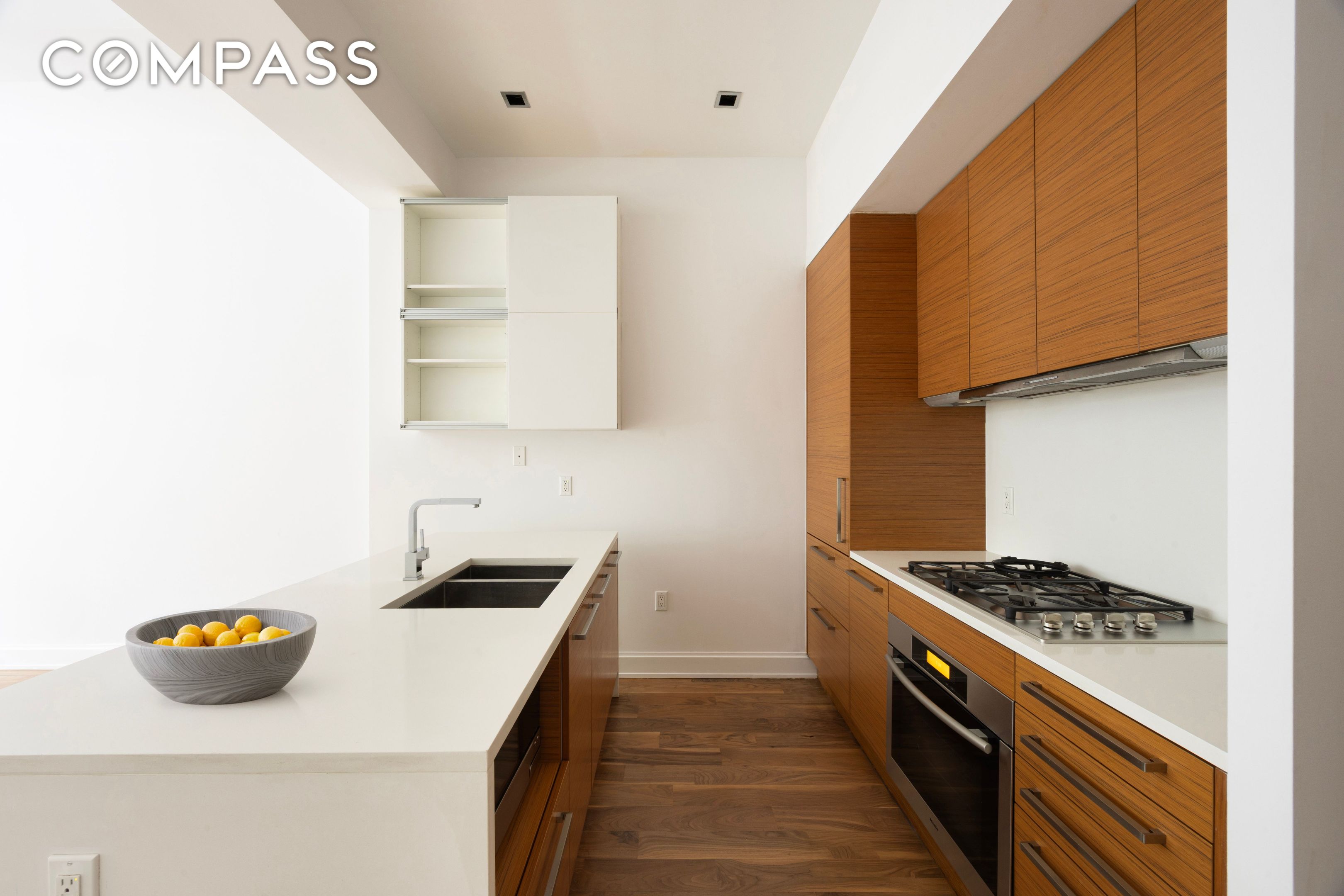 #6 photo, 140 W 22nd Street, Chelsea , NY 10011