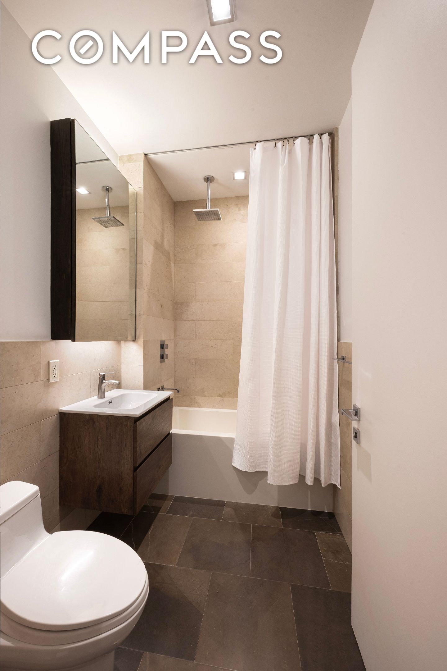 #7 photo, 140 W 22nd Street, Chelsea , NY 10011