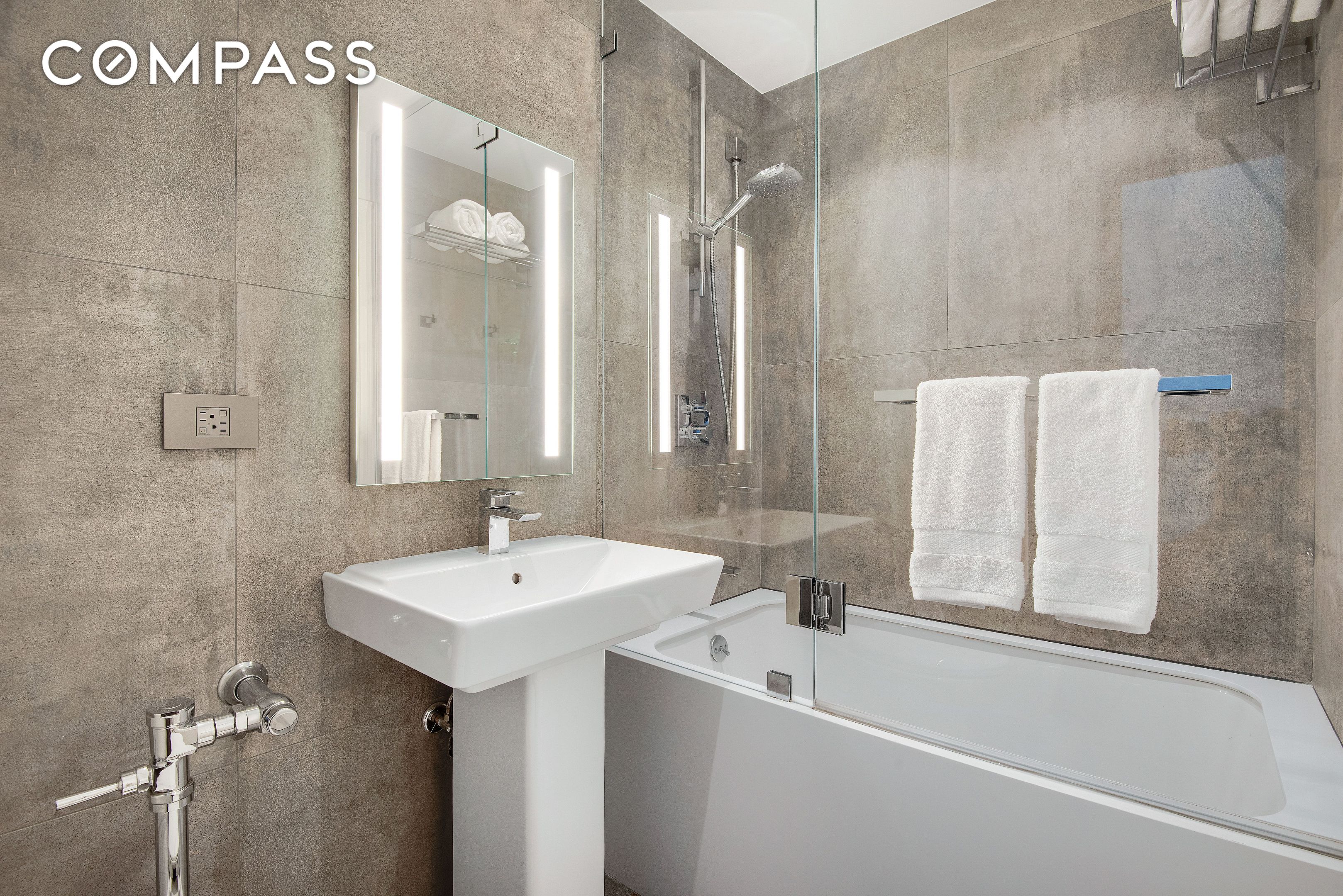 #13 photo, 439 E 51st Street, Midtown East , NY 10022