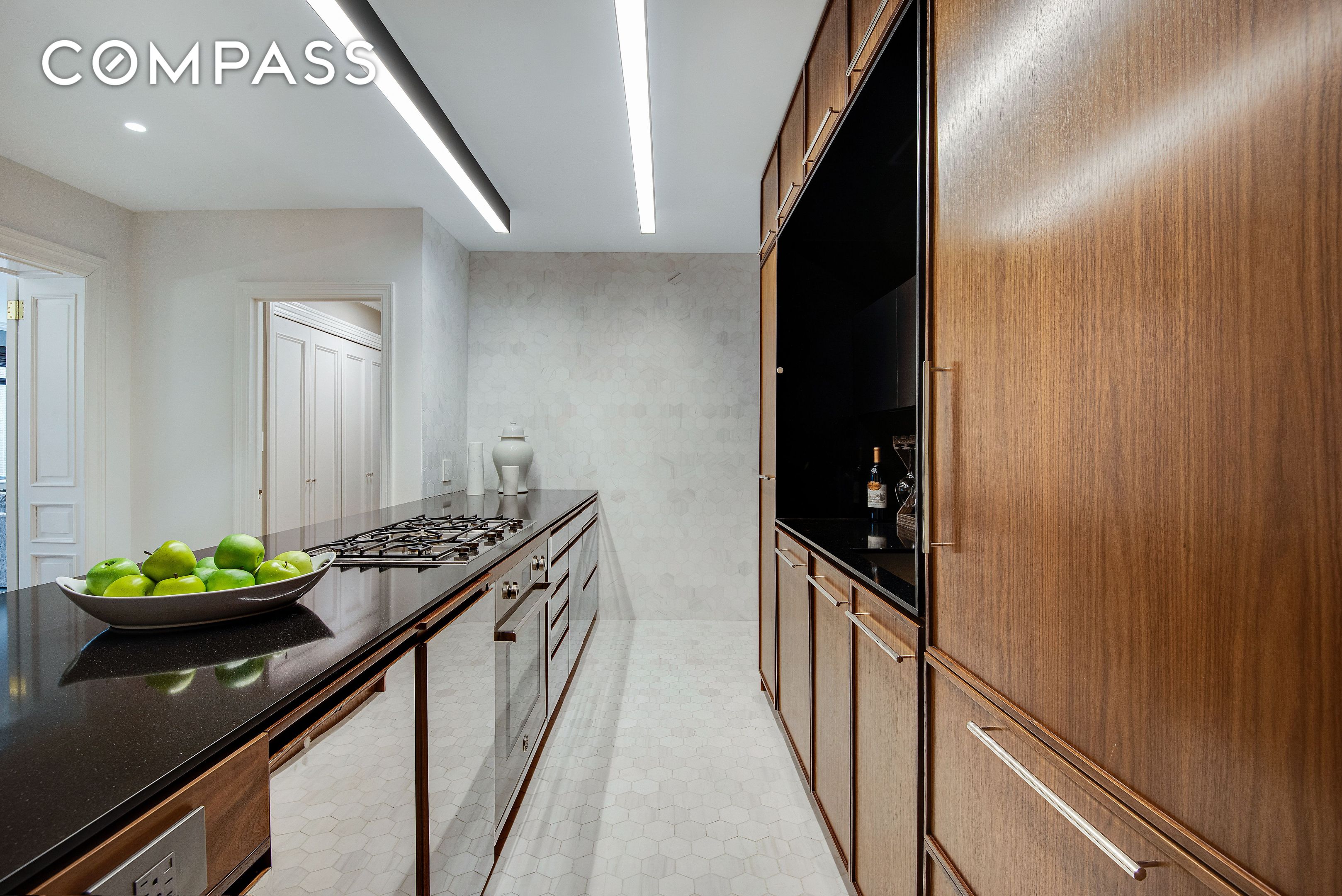 #8 photo, 439 E 51st Street, Midtown East , NY 10022