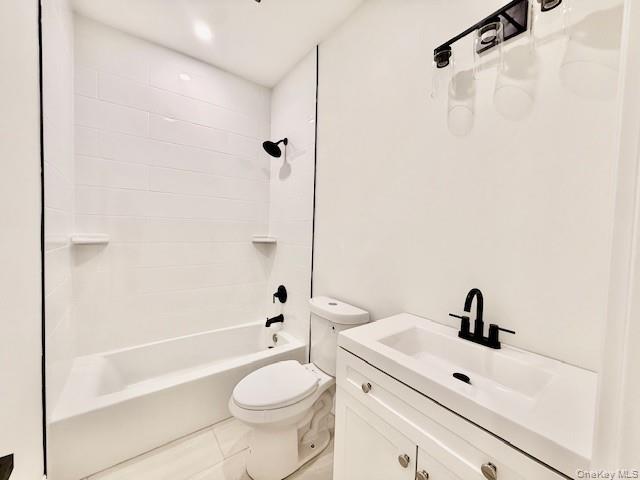 #11 photo, 10 Amarr Drive, Shirley , NY 11967