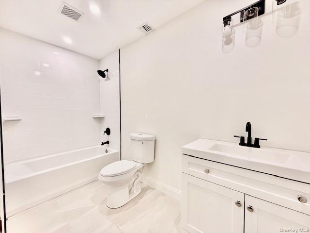 #16 photo, 10 Amarr Drive, Shirley , NY 11967