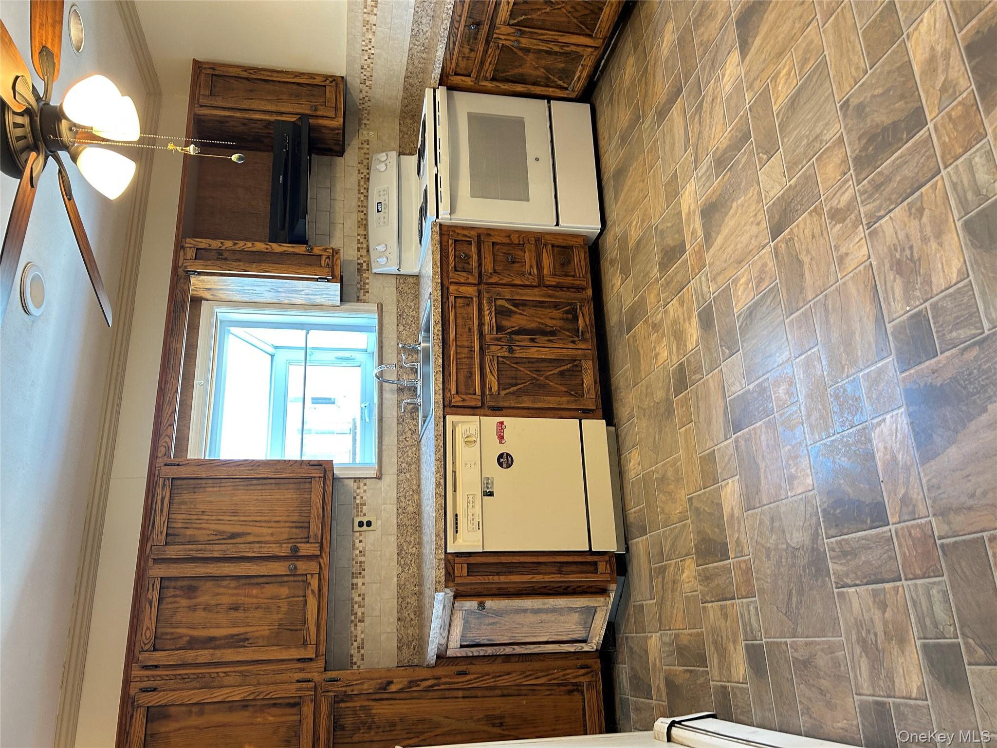 #4 photo, 43 2nd Street, Ronkonkoma , NY 11779