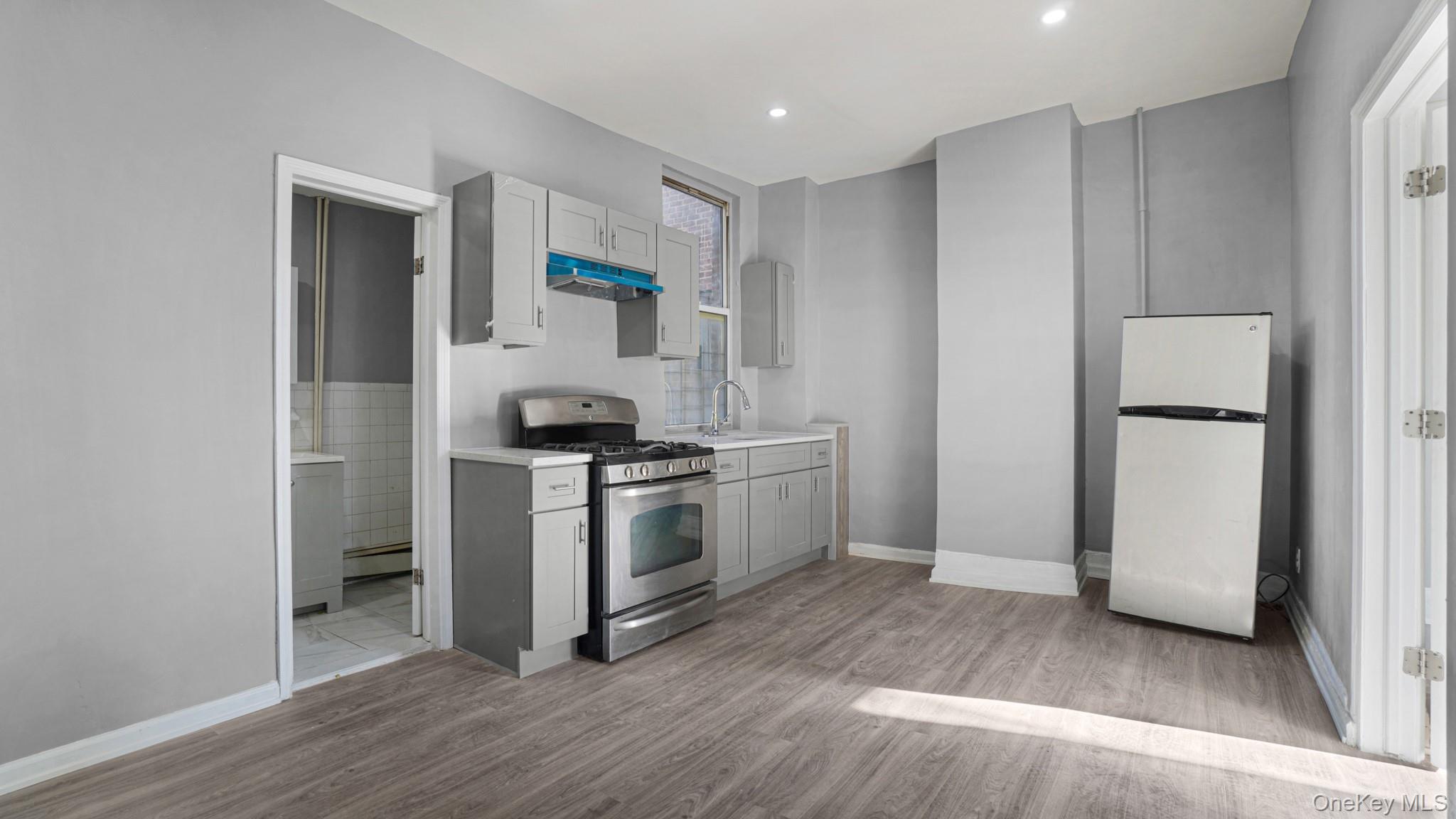 #10 photo, 10643 156th Street, Jamaica , NY 11433