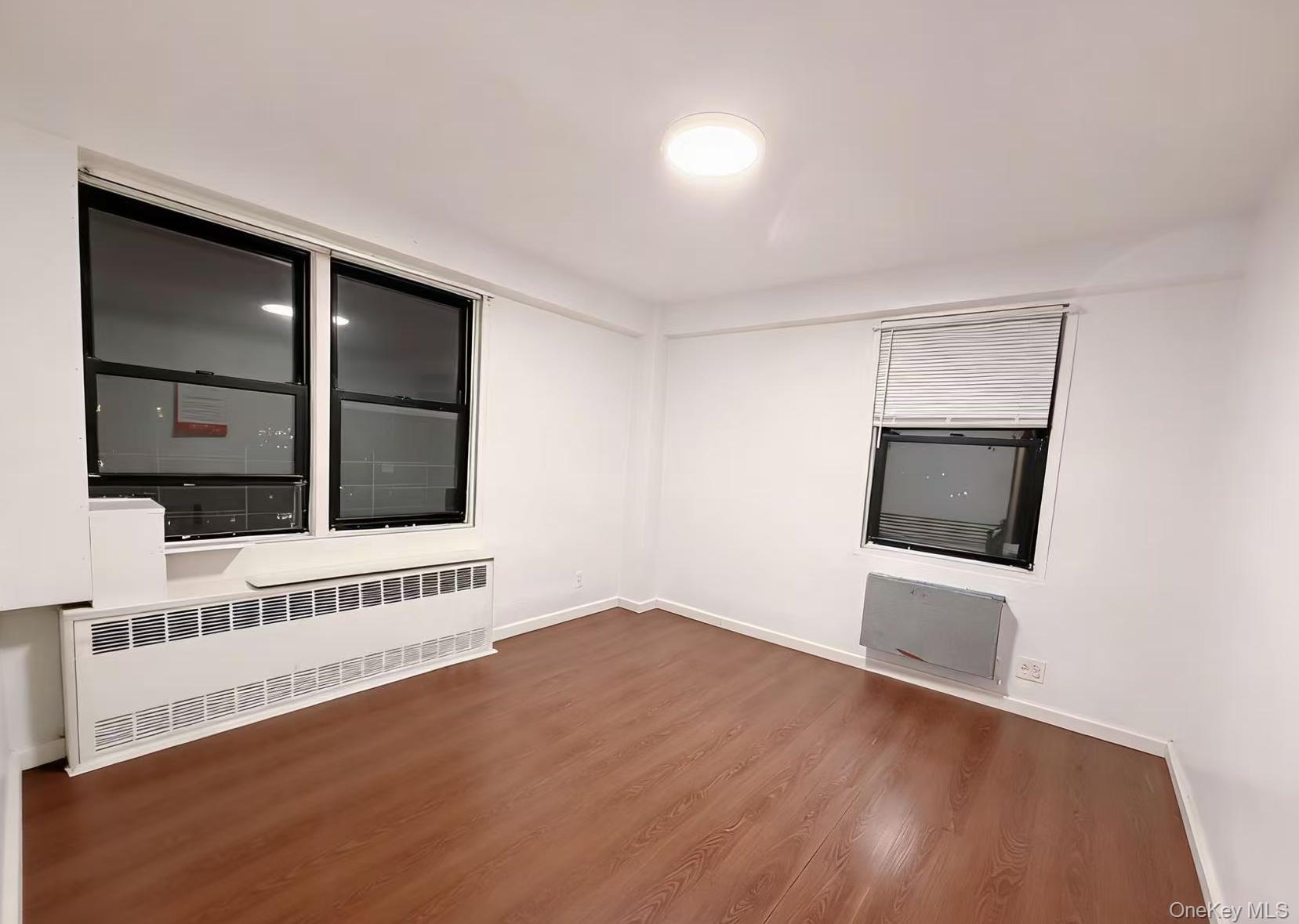 #5 photo, 42-55 Colden Street, Flushing , NY 11355