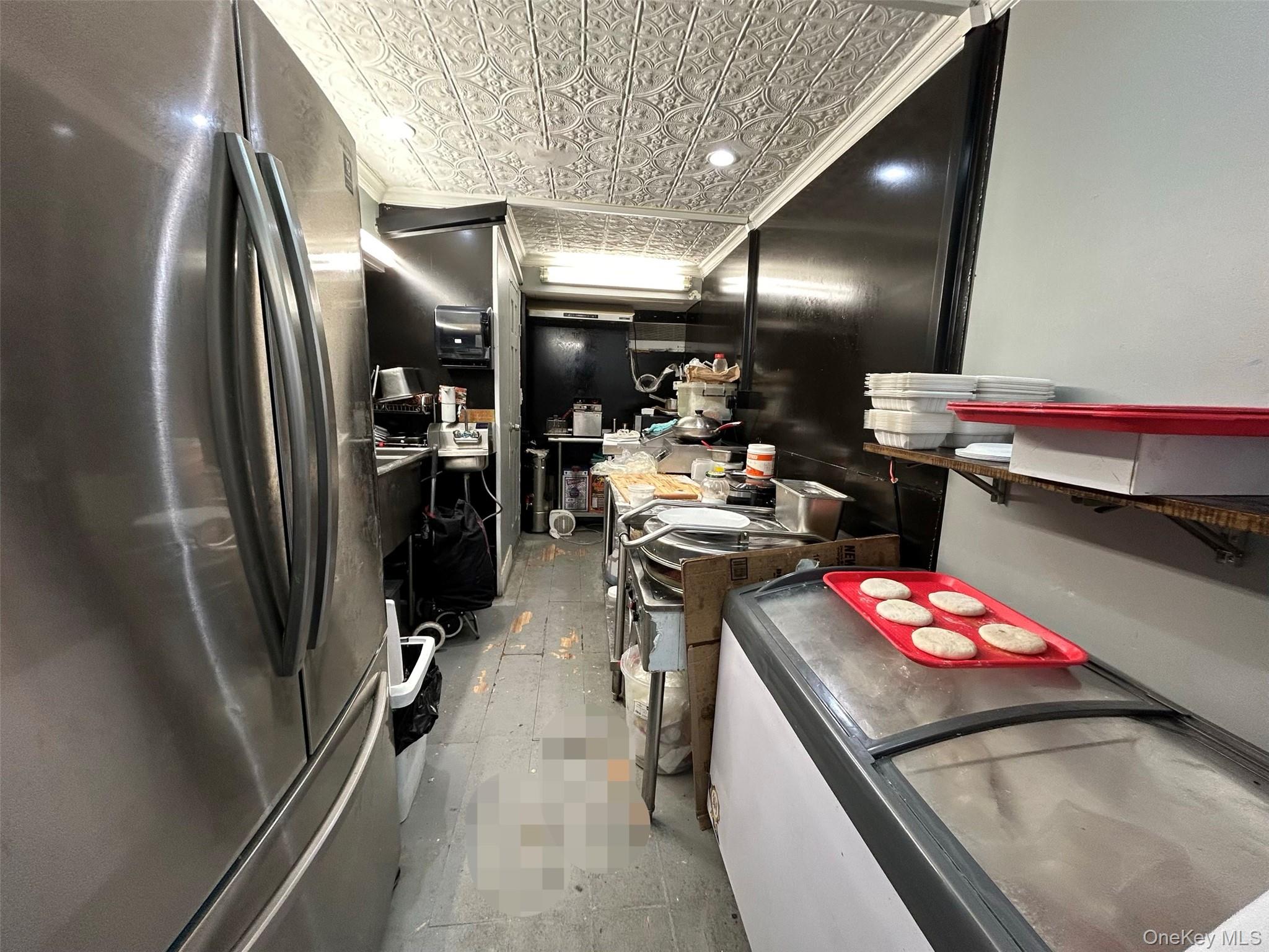 #4 photo, 18-33 College Point Blvd, College Point , NY 11356