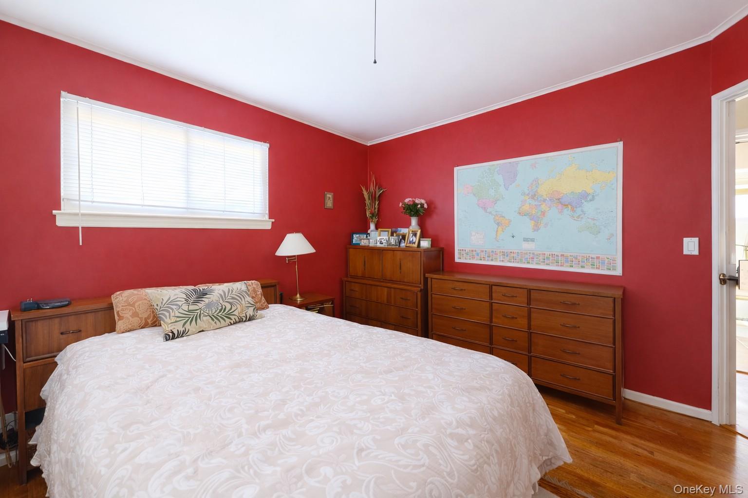 #10 photo, 1762 Broadway, New Hyde Park , NY 11040